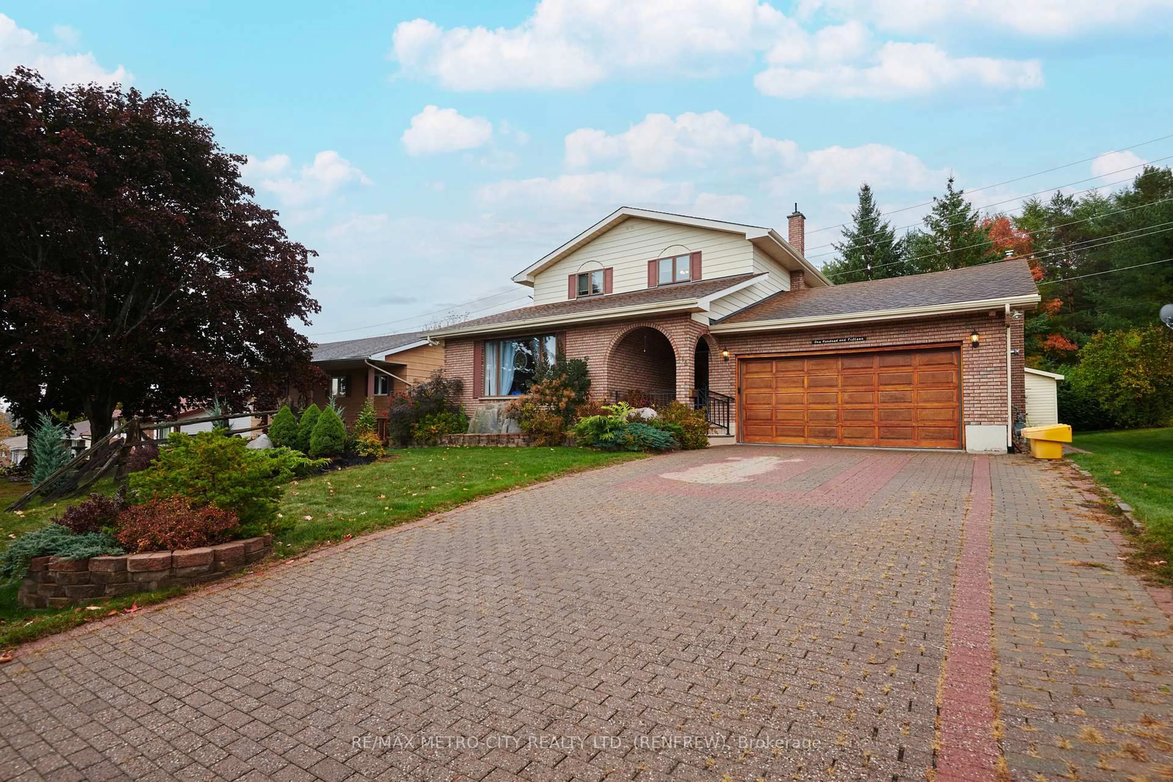 Home with brick exterior material, street for 115 Ivy Ave, Renfrew Ontario K7V 4C9