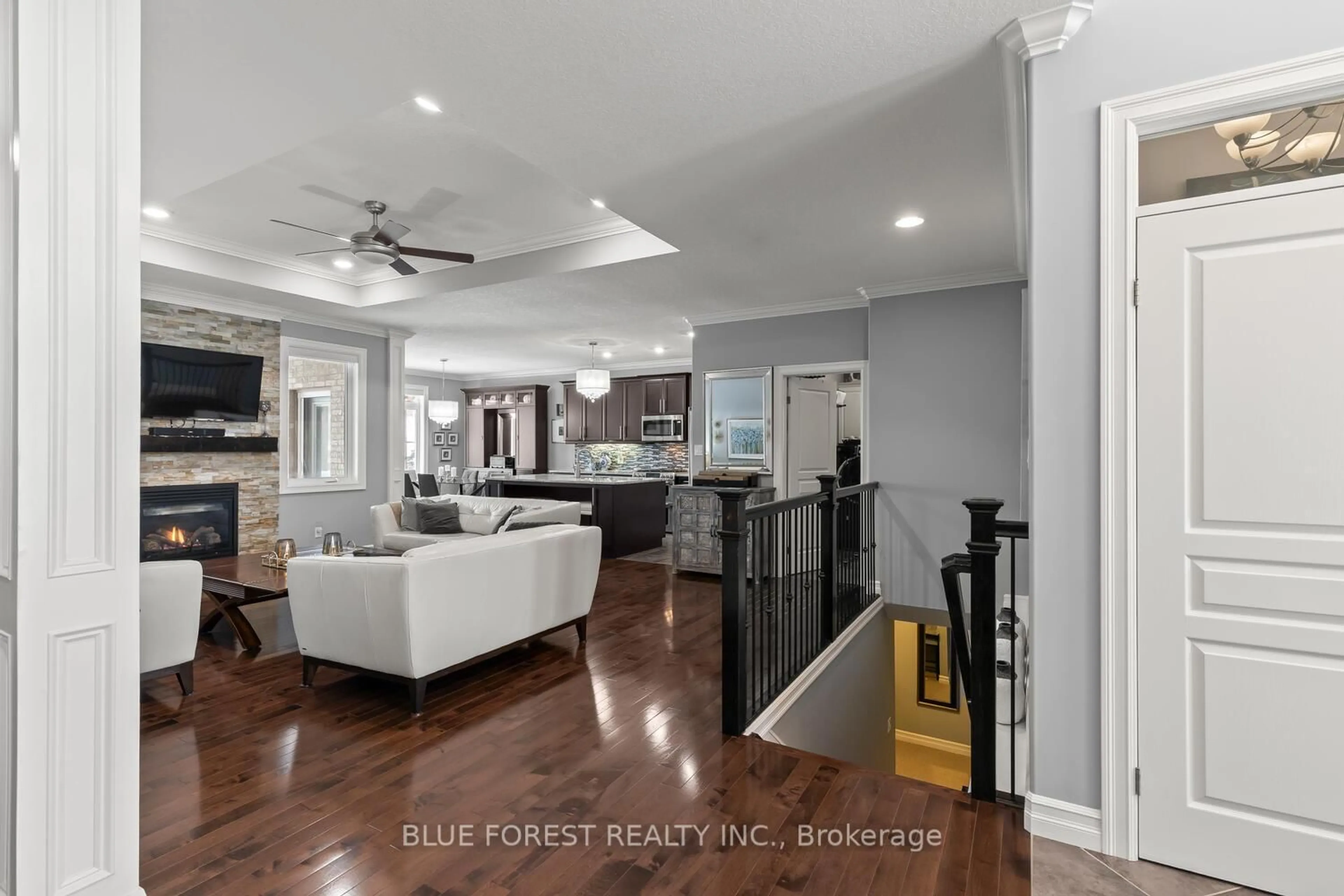 Open concept kitchen, unknown for 3383 Pioneer Pkwy, London South Ontario N6P 0A8