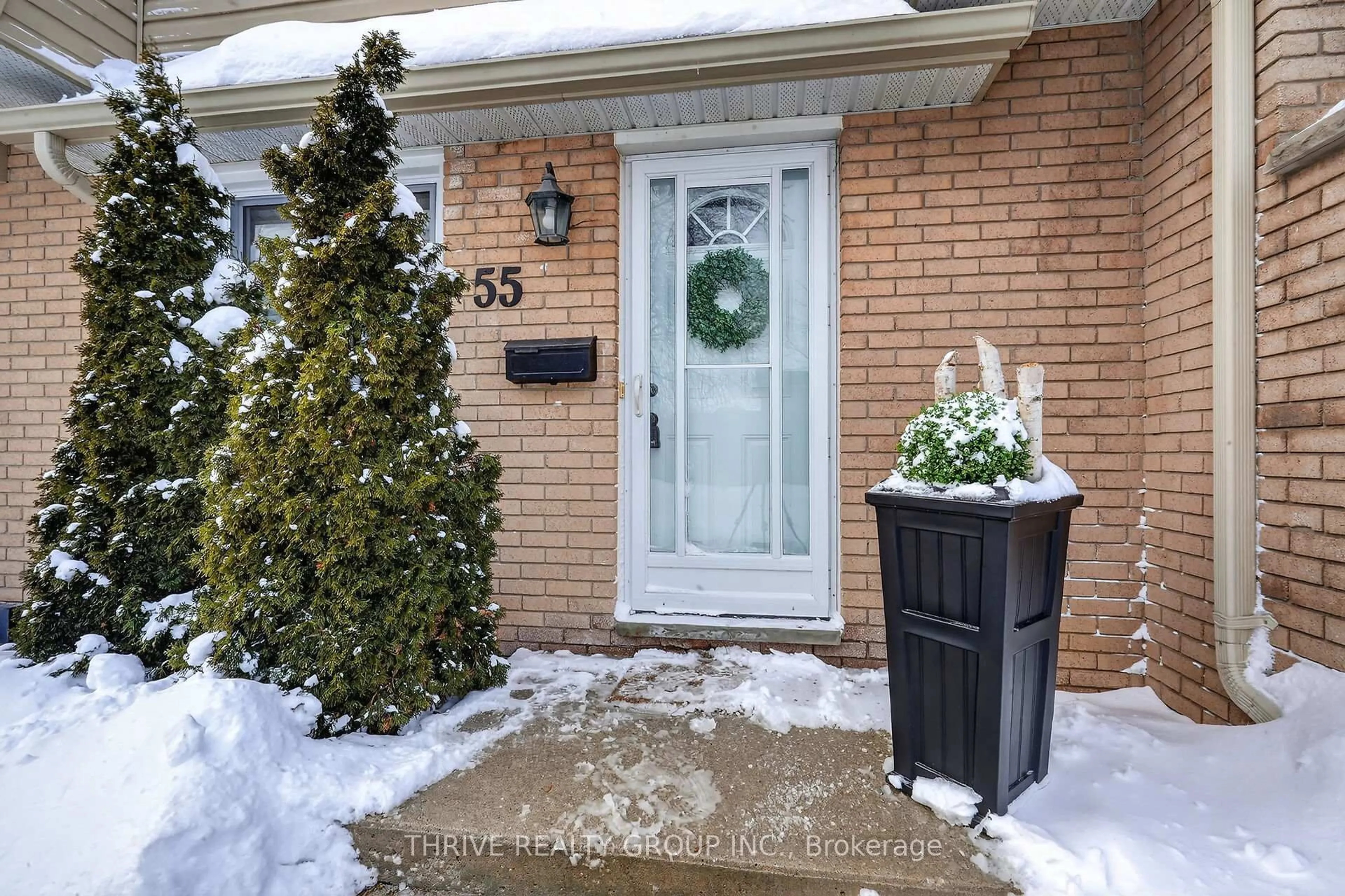 Indoor entryway for 775 Osgoode Dr #55, London South Ontario N6E 1C2