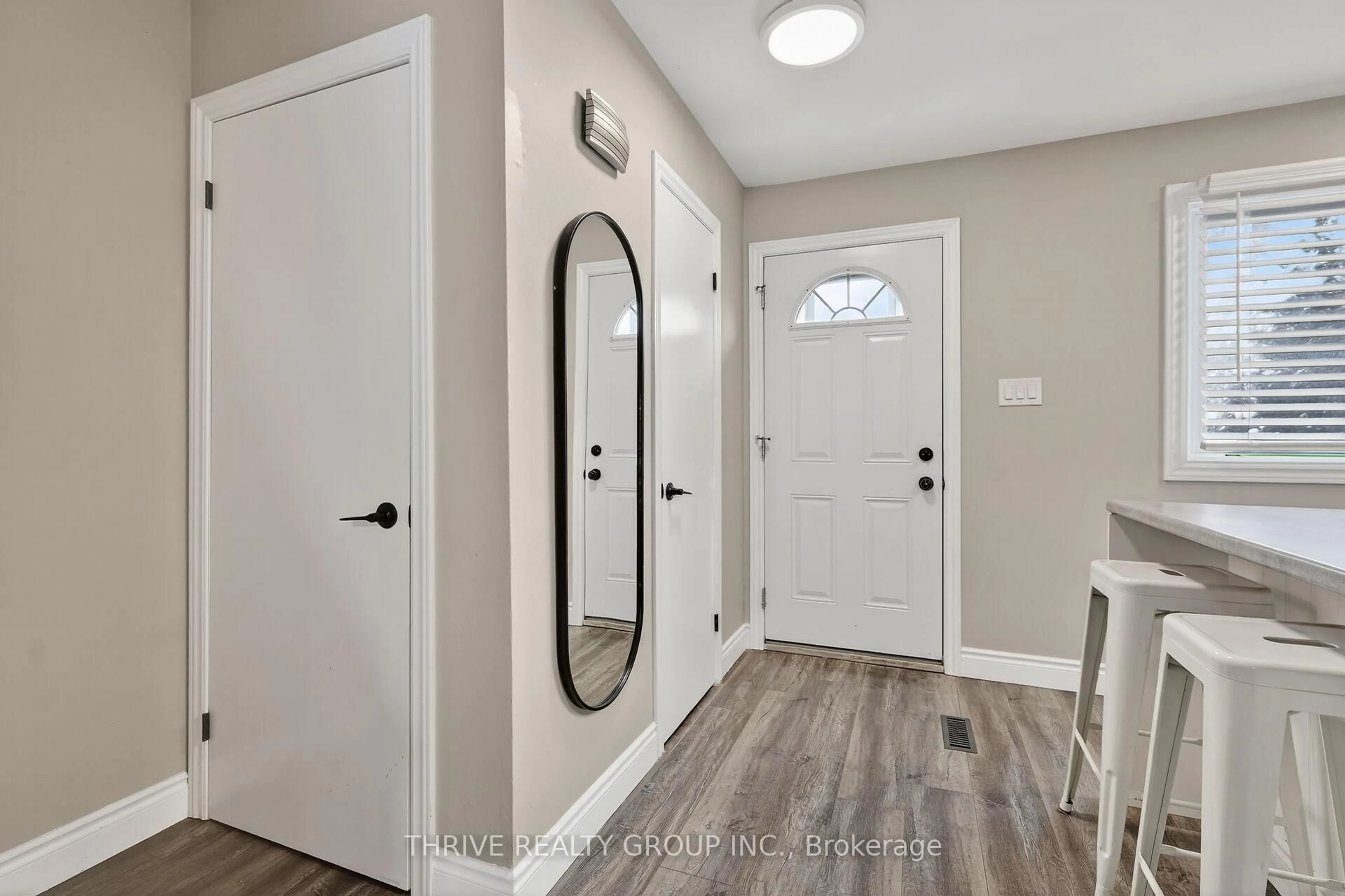 Indoor entryway for 775 Osgoode Dr #55, London South Ontario N6E 1C2