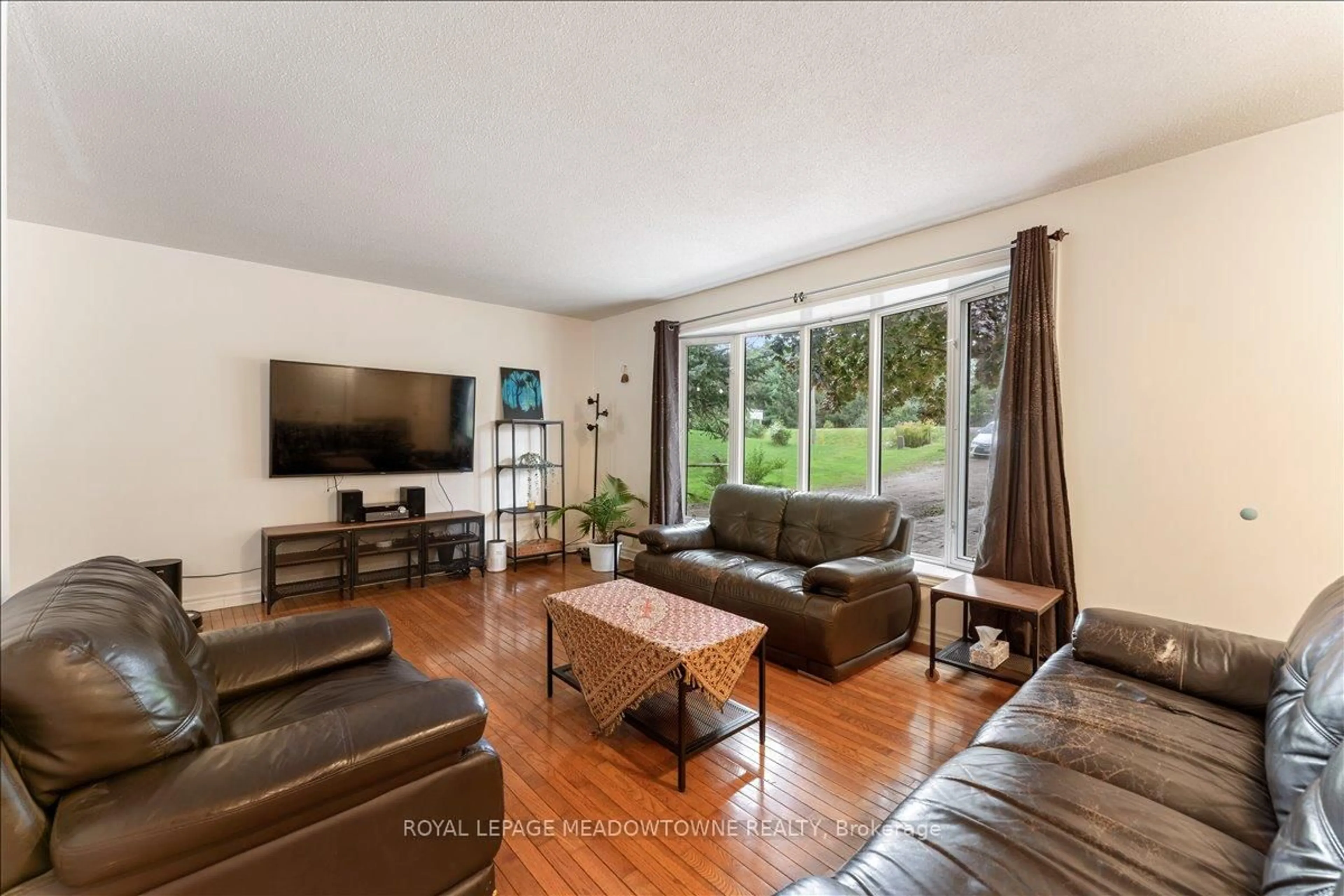 Living room with furniture, unknown for 1263 Highway 5, Hamilton Ontario L9H 5E1