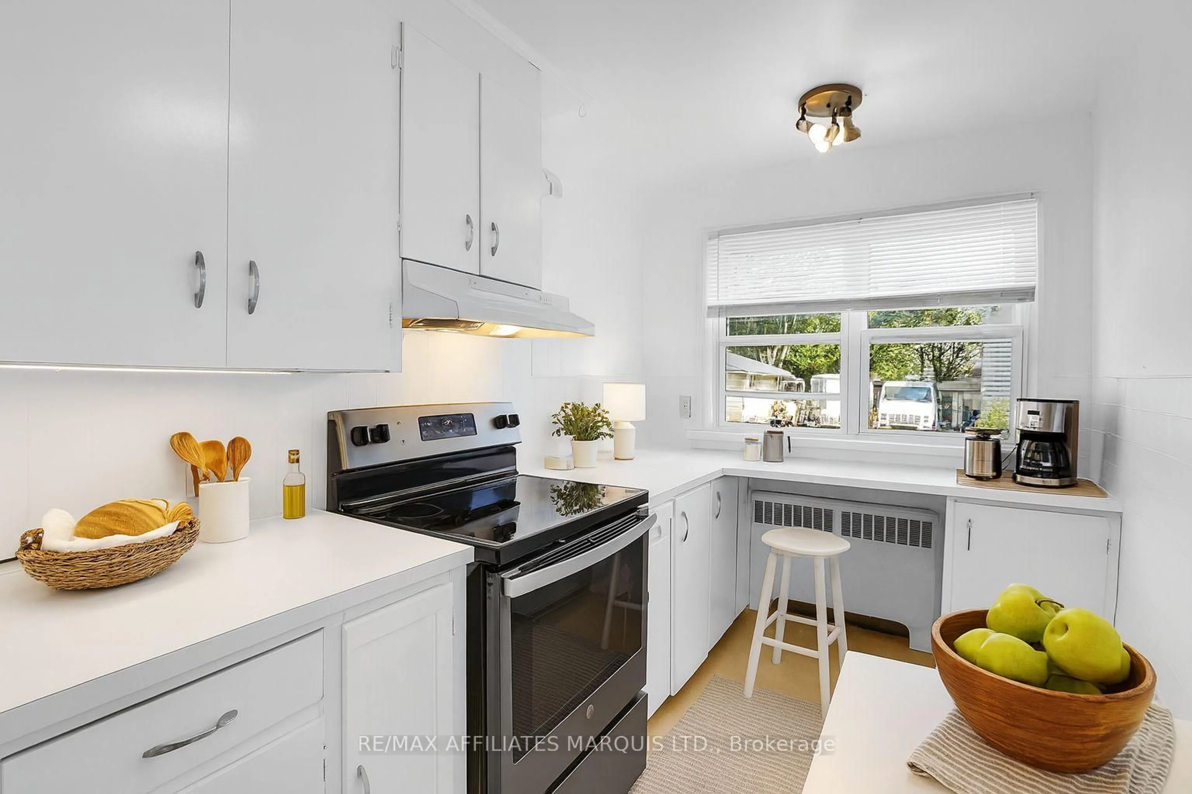 Unknown for 547 Fifth St, Cornwall Ontario K6H 2M6