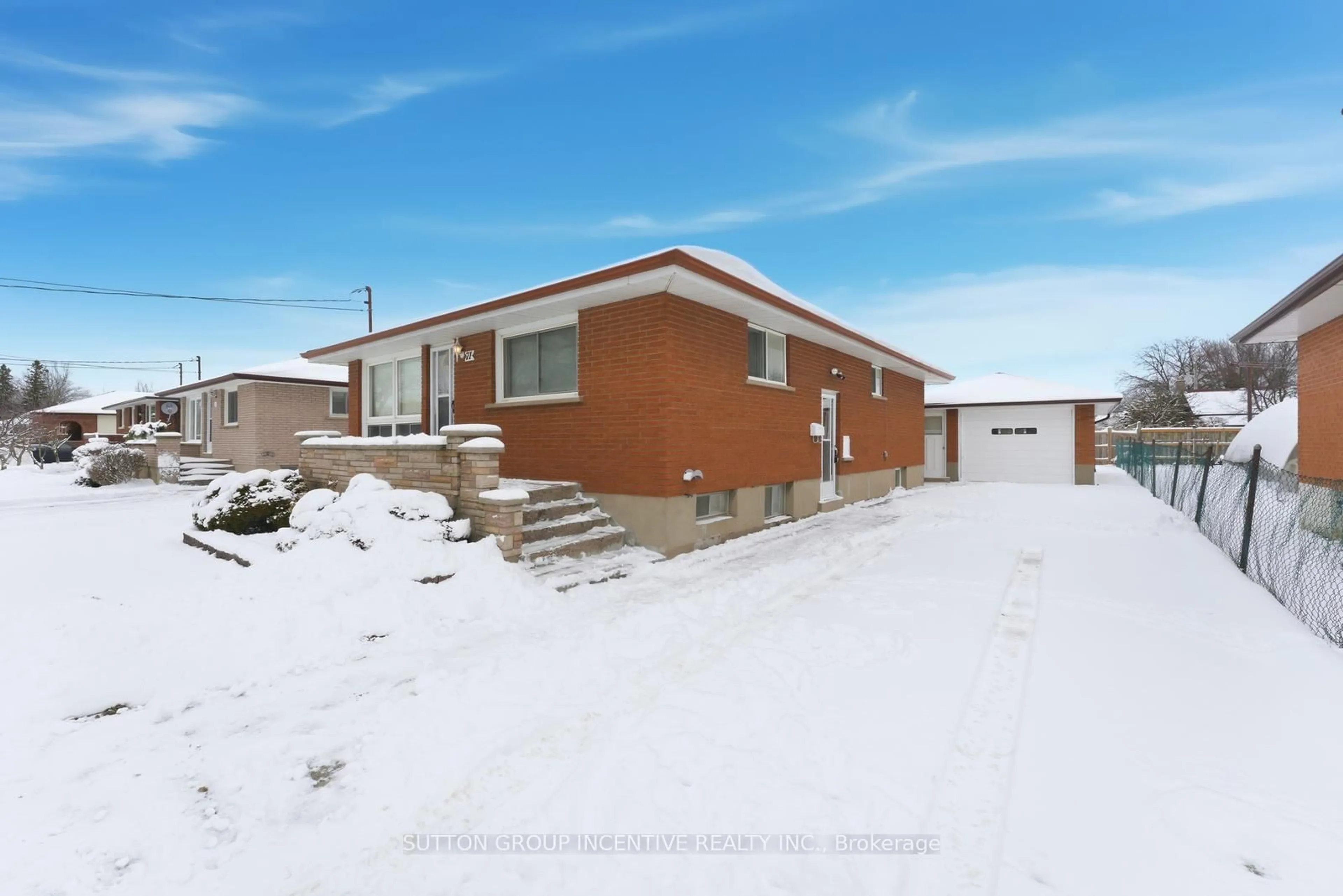 Home with brick exterior material, street for 71 Kilgour Ave, Welland Ontario L3C 2P8