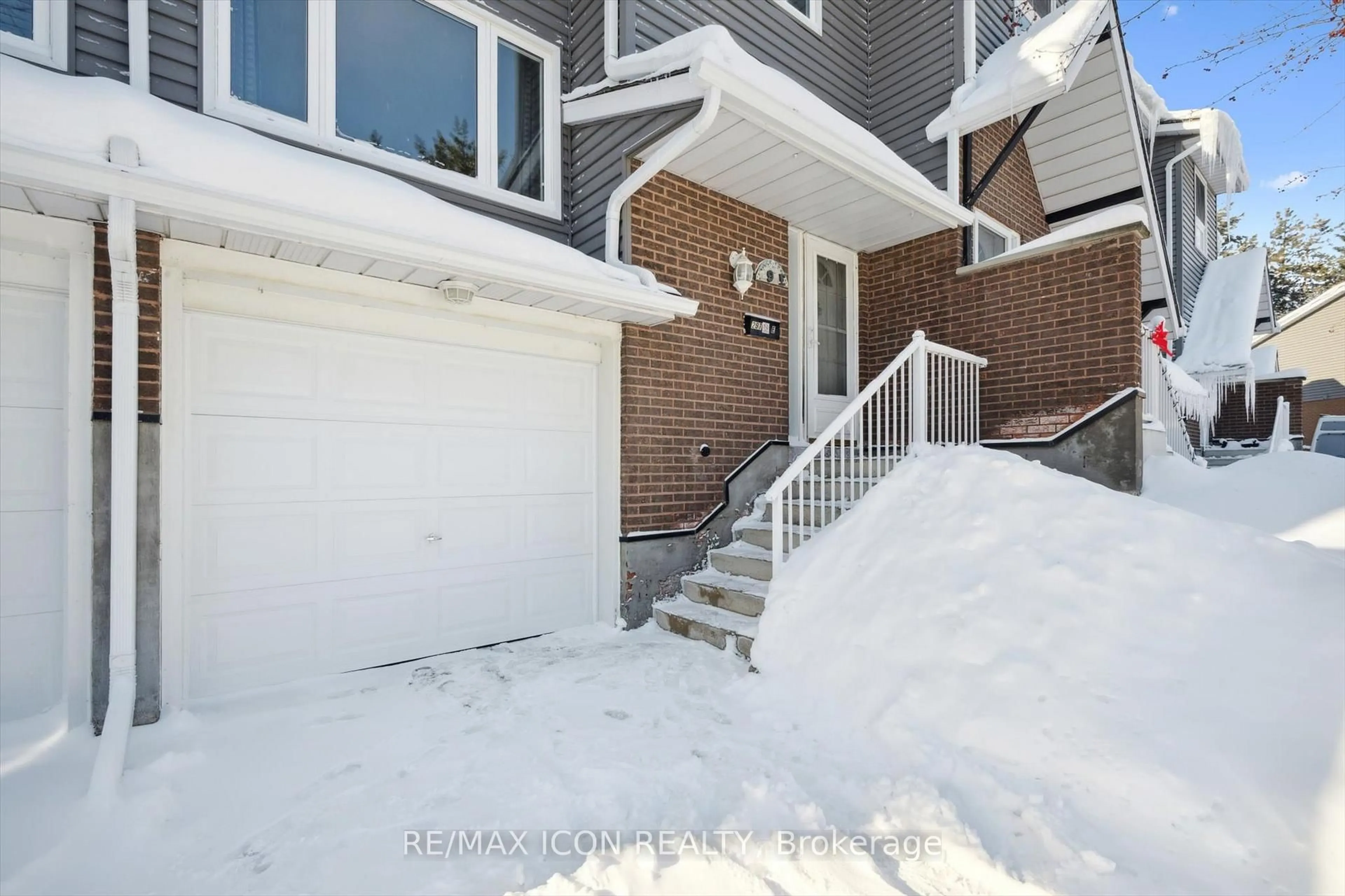 Unknown for 297 Bluevale St #E, Waterloo Ontario N2J 4H6