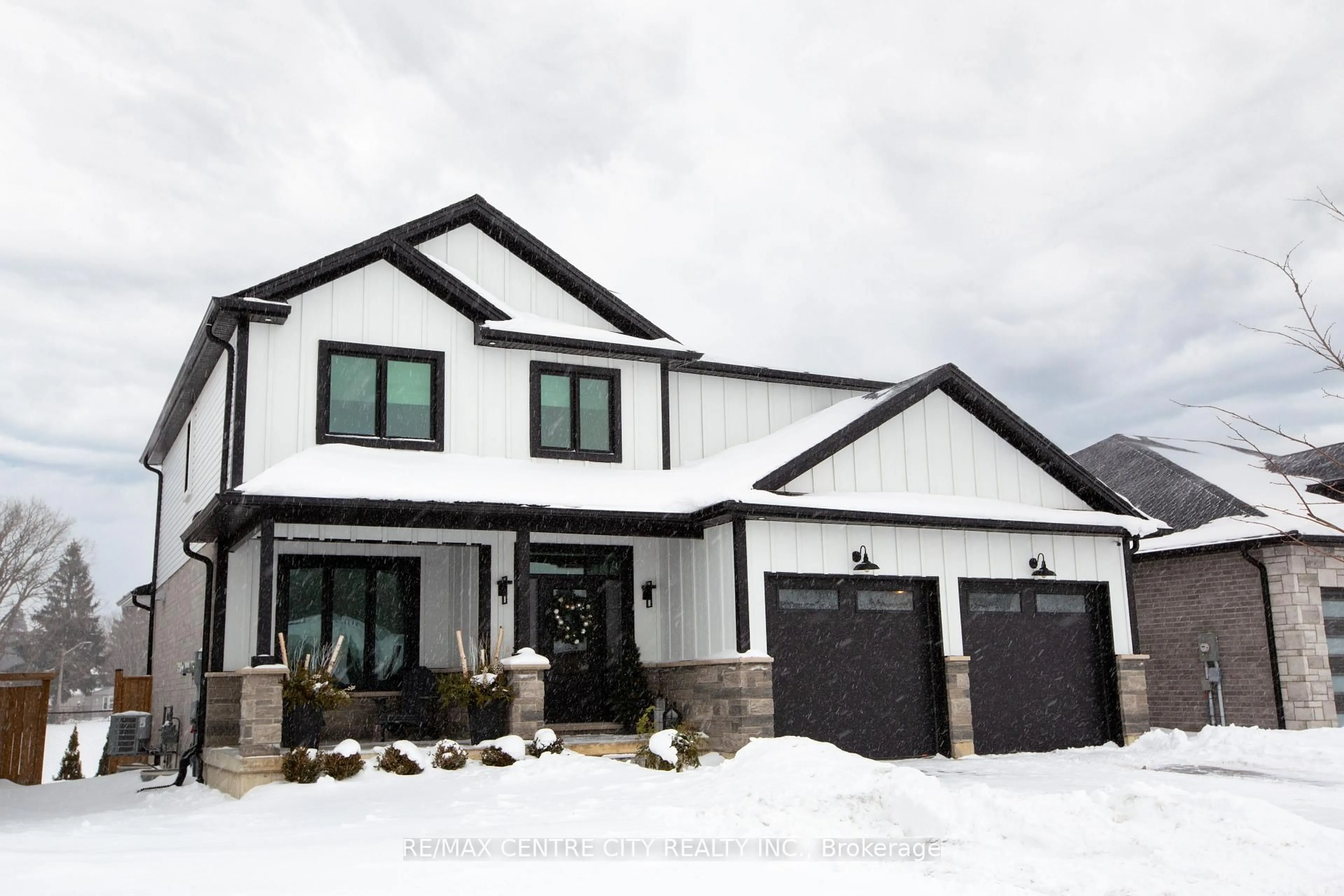 Home with brick exterior material, street for 199 FOXBOROUGH Pl, Thames Centre Ontario N0M 2P0