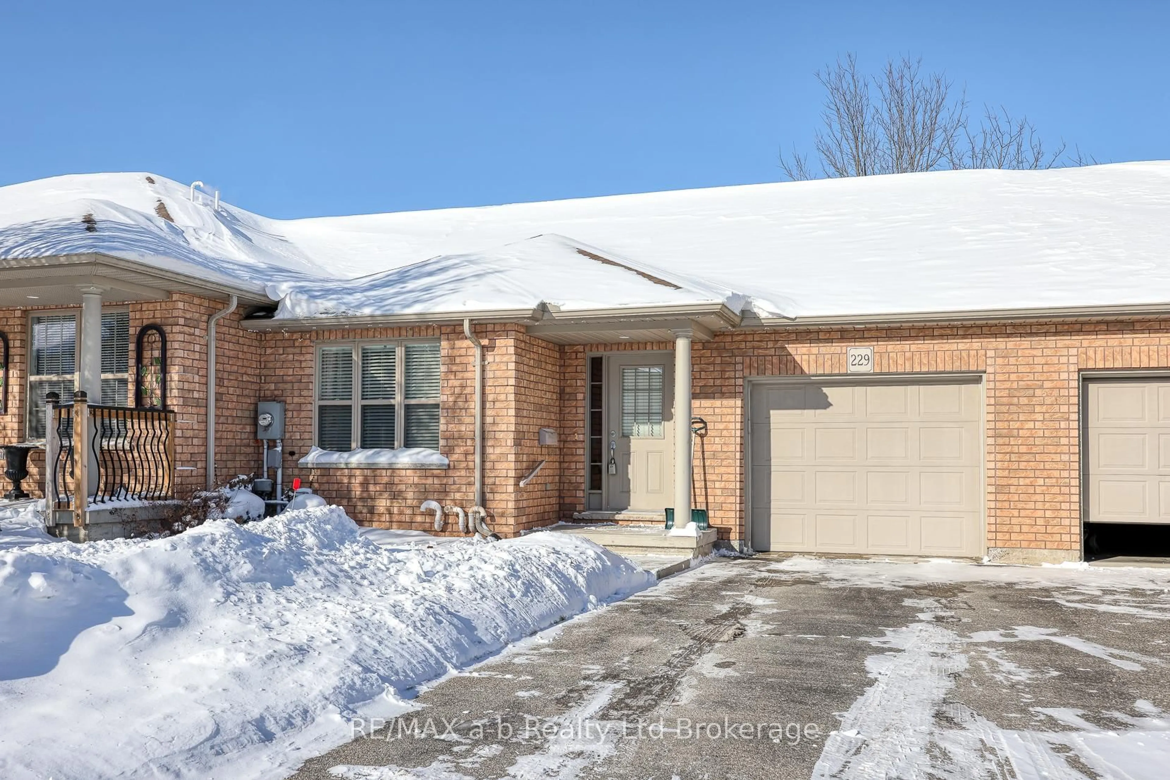 Home with brick exterior material, street for 229 Cherry St, Ingersoll Ontario N5C 3M2