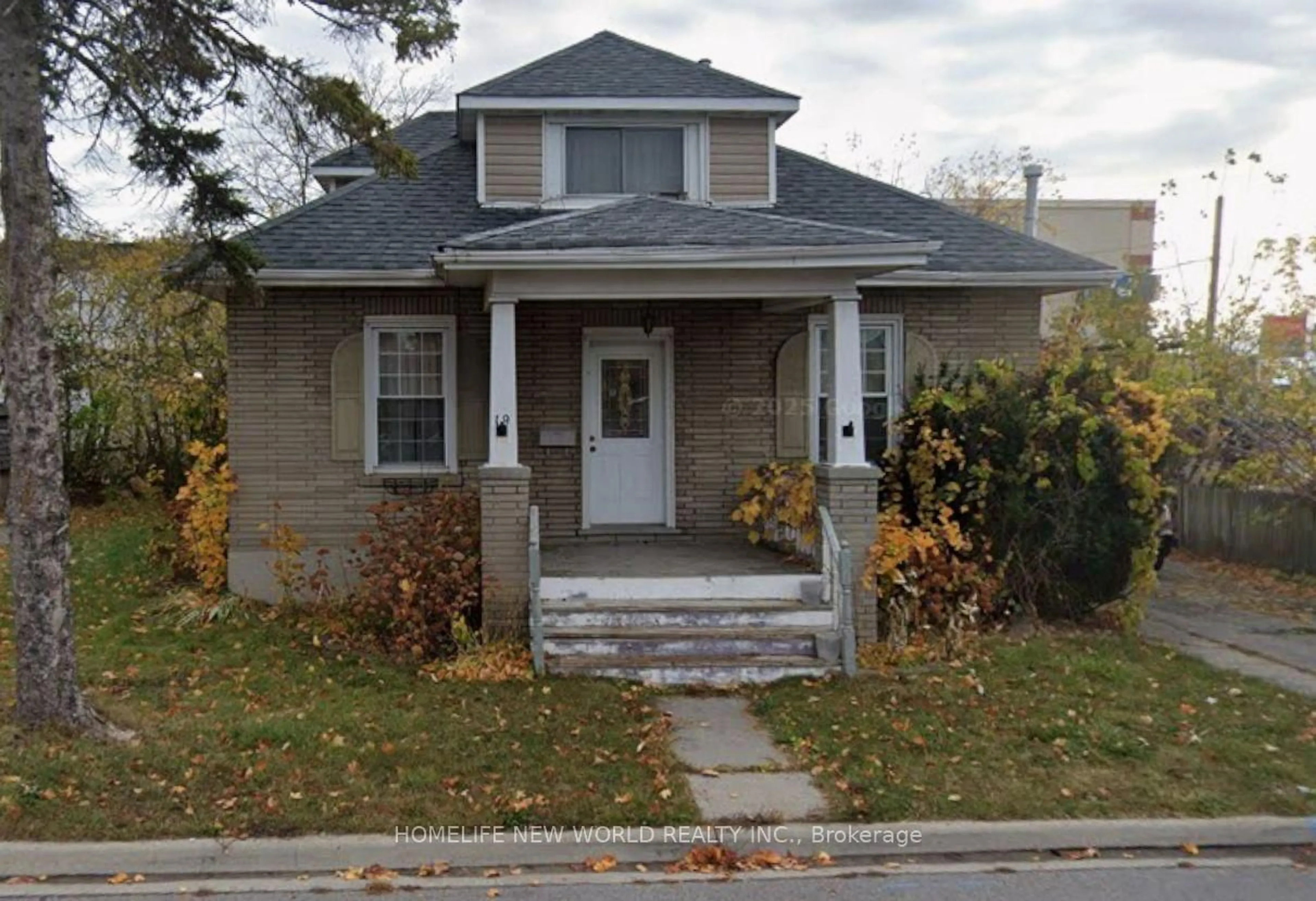 Home with vinyl exterior material, street for 19 Flindall St, Quinte West Ontario K8V 3E2