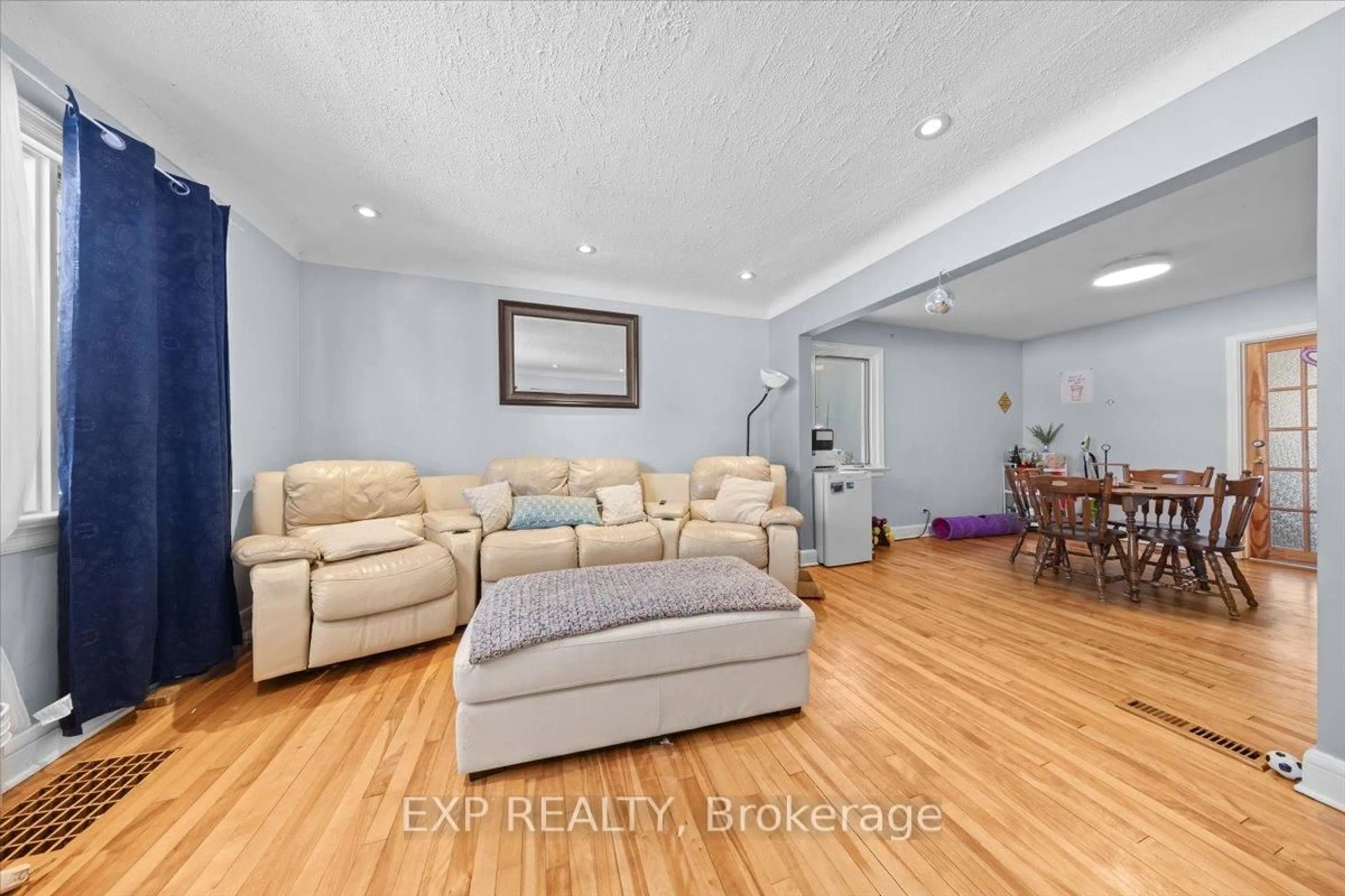 Living room with furniture, unknown for 494 Wentworth Ave, Ottawa Ontario K2B 5K1