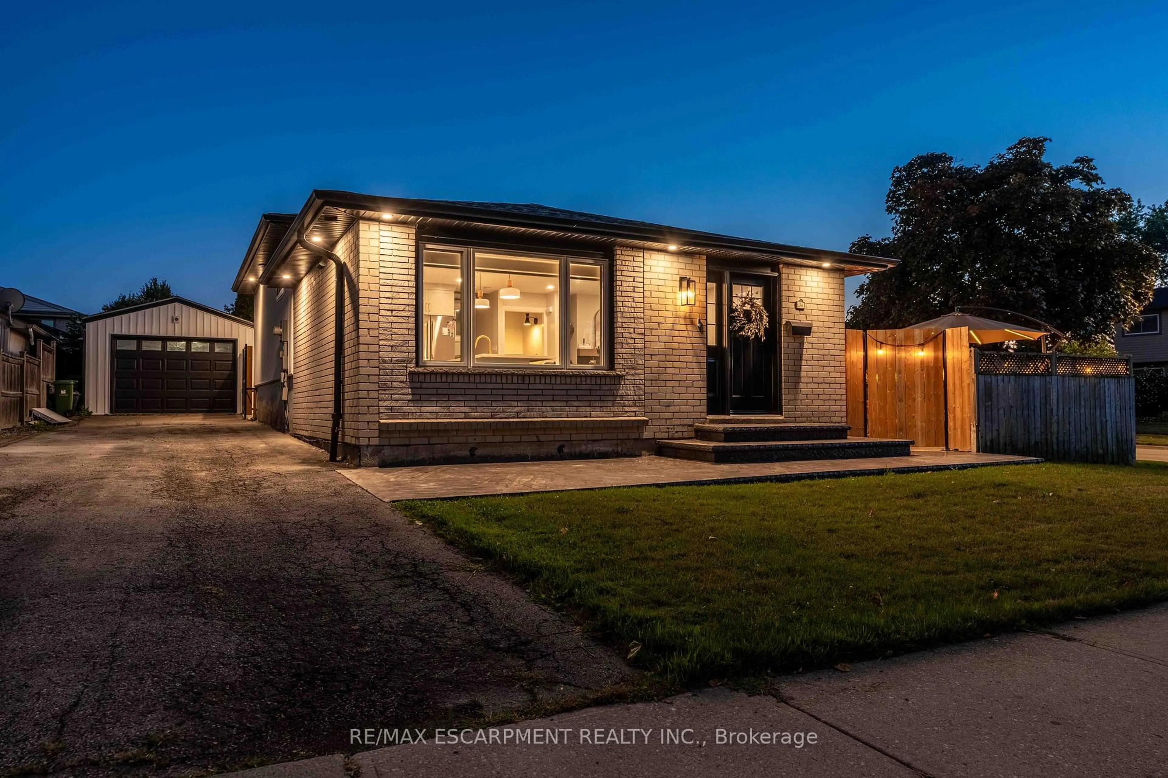 Home with brick exterior material, street for 34 William Johnson St, Hamilton Ontario L8J 1B6