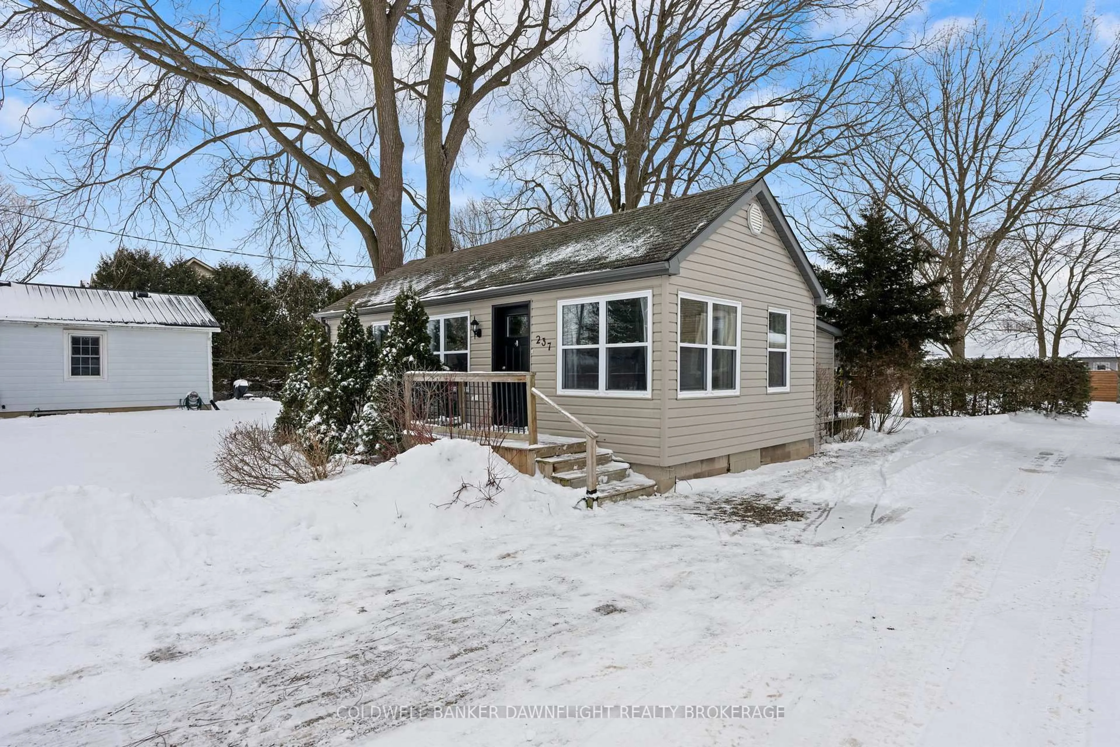 Unknown for 237 HURON St, South Huron Ontario N0M 1S2