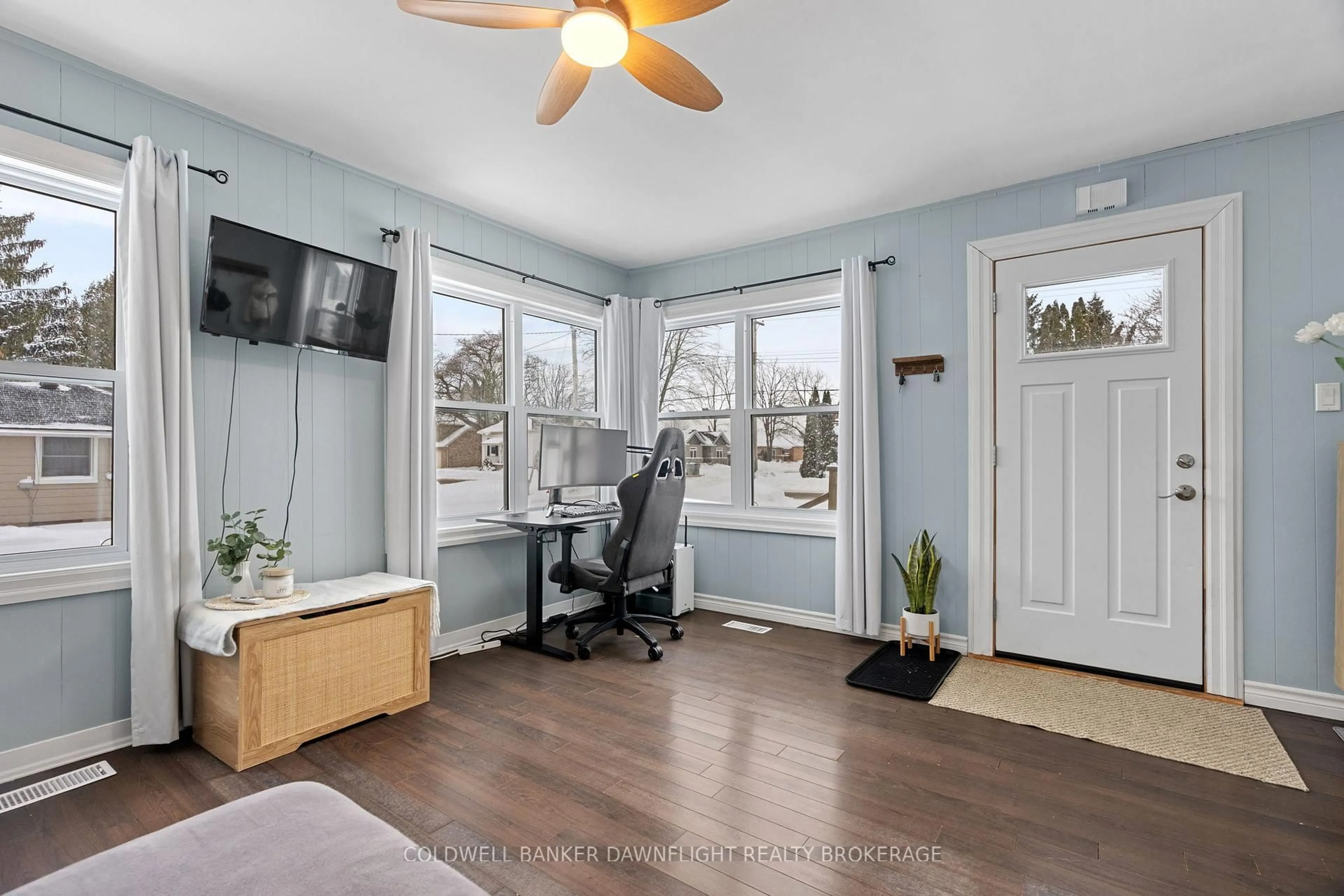 A pic of a room for 237 HURON St, South Huron Ontario N0M 1S2