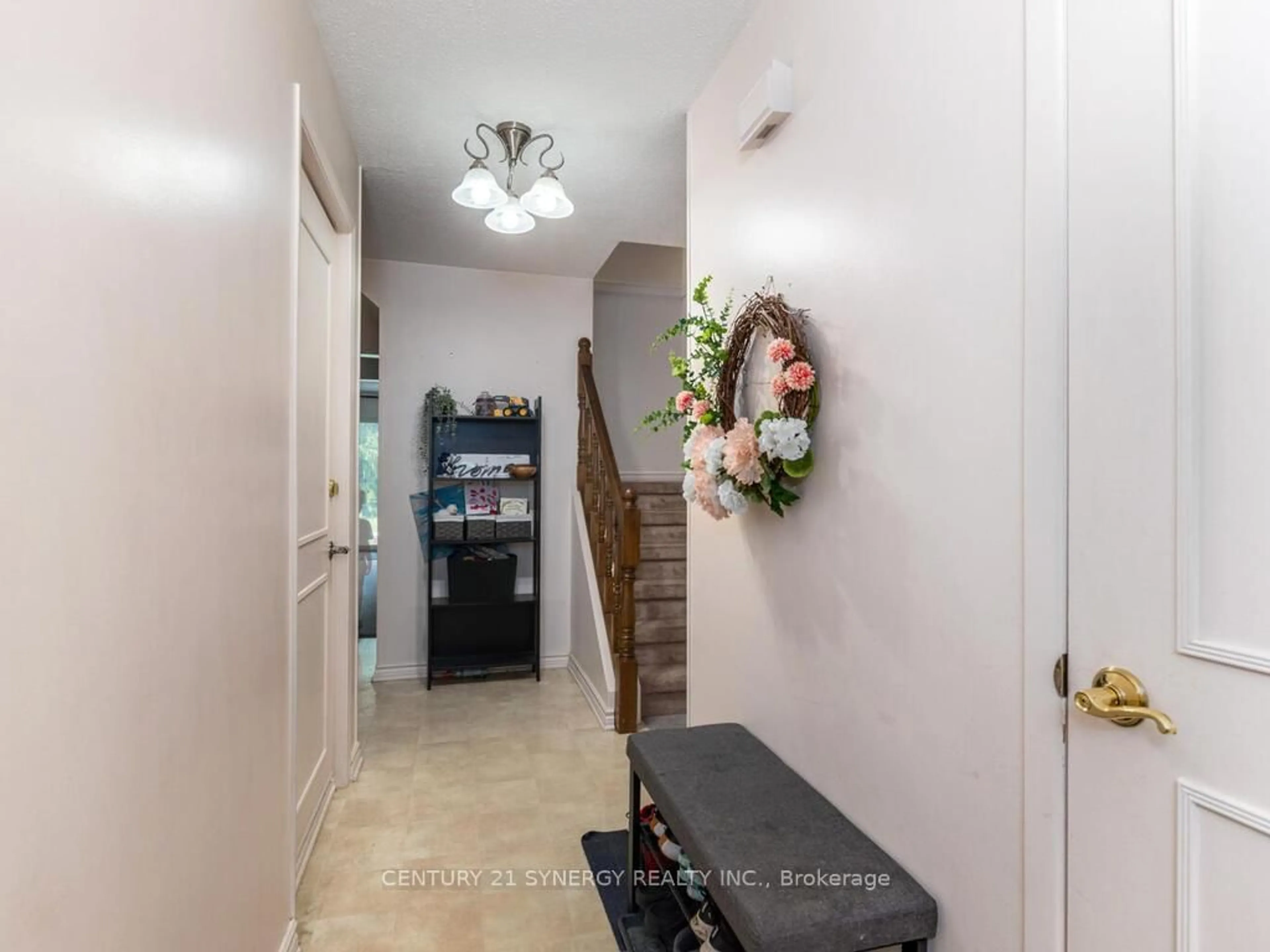 Indoor entryway for 94 Bujold Crt, Ottawa Ontario K2L 3N7