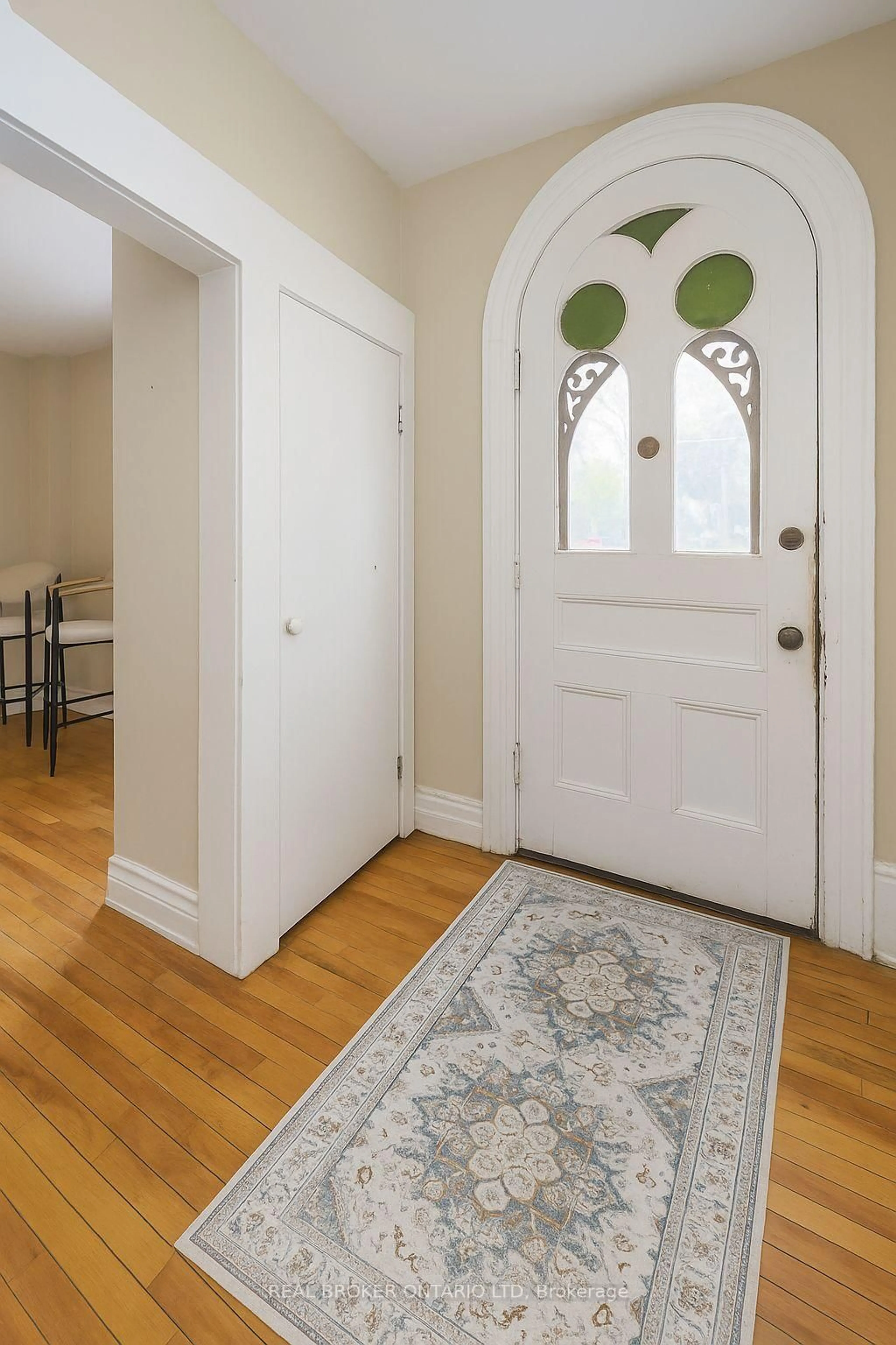 Indoor entryway for 222 Ellen St, North Middlesex Ontario N0M 2K0