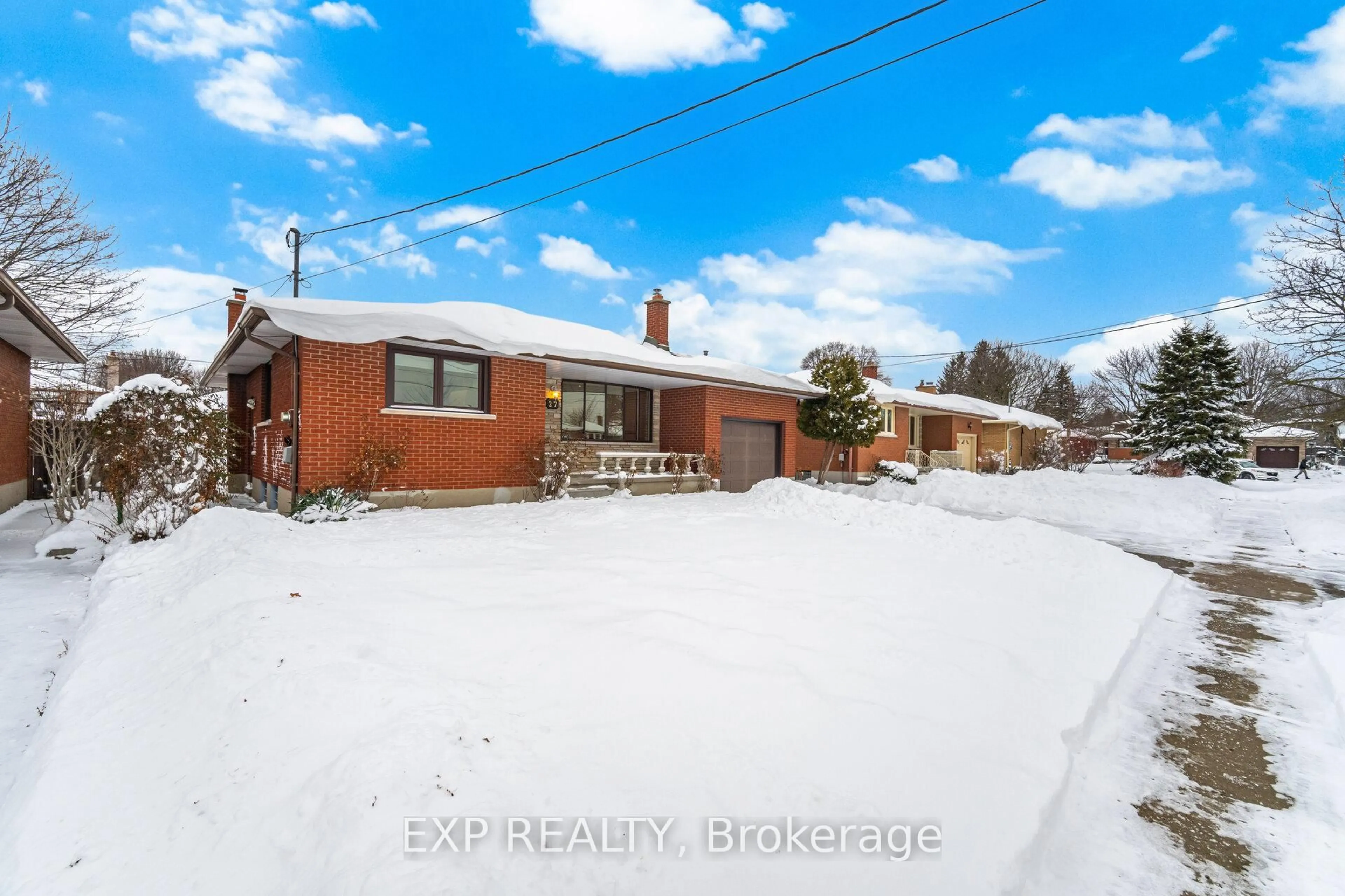 A pic from outside/outdoor area/front of a property/back of a property/a pic from drone, street for 27 Palermo Cres, Guelph Ontario N1E 2J8