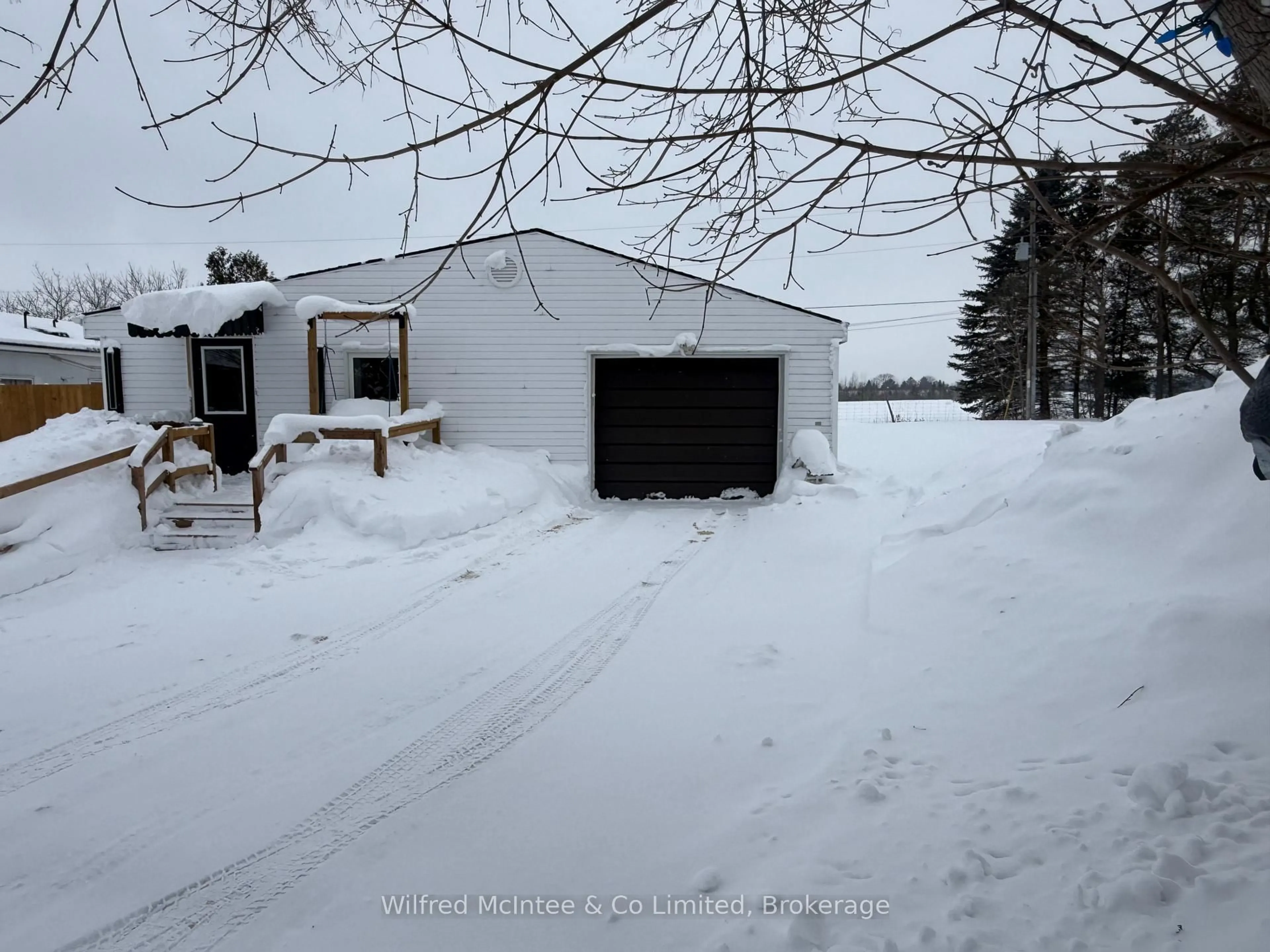 Shed for 23 Bluejay Crt, Brockton Ontario N0G 2V0