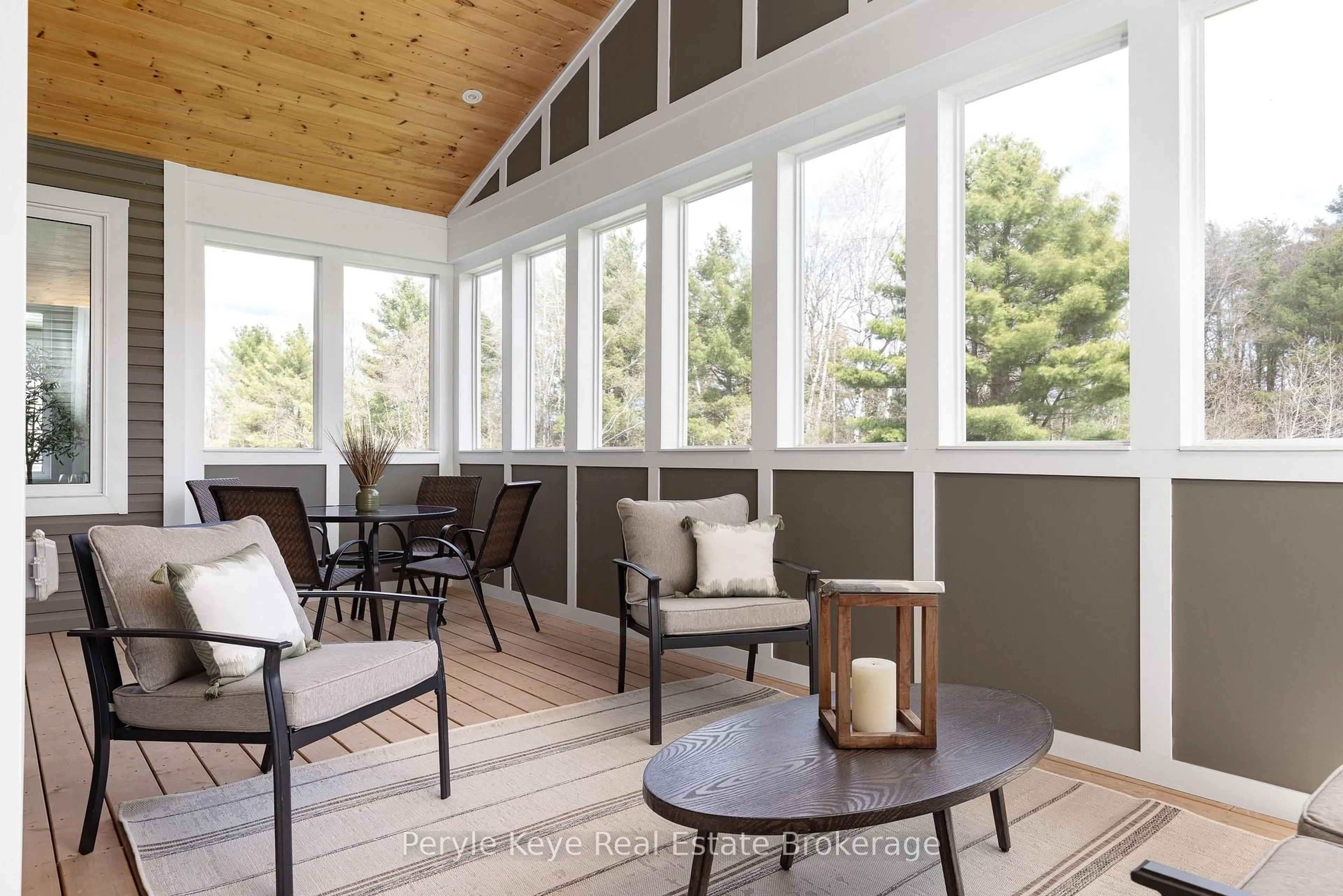 Patio, unknown for 30 Dyer Cres, Bracebridge Ontario P1L 0N4