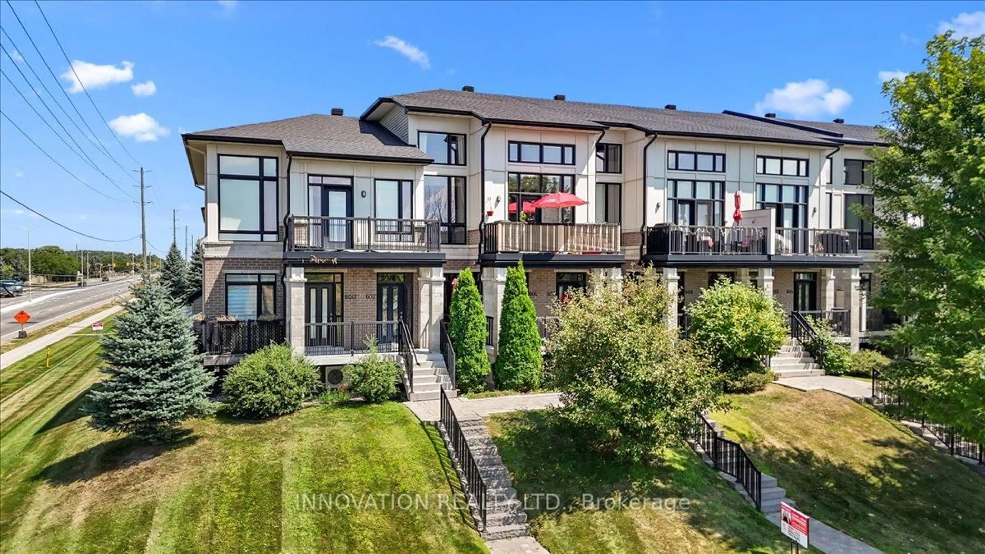 A pic from outside/outdoor area/front of a property/back of a property/a pic from drone, building for 606 Brian Good Ave, Ottawa Ontario K4M 0G7