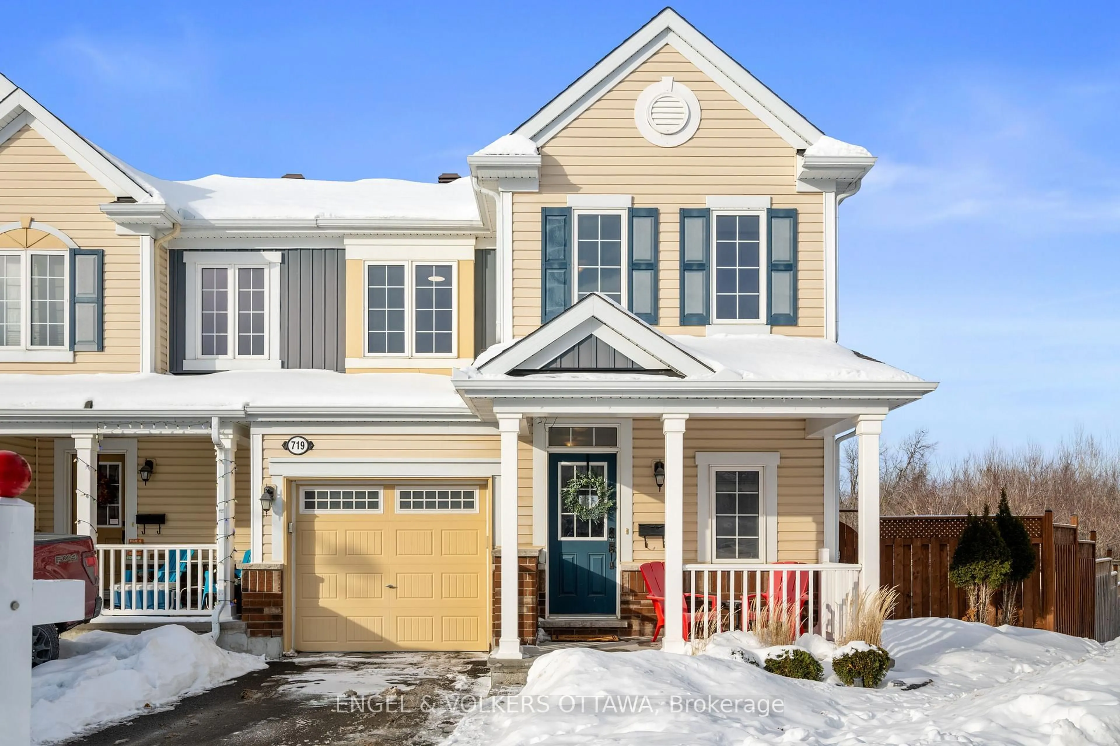 Home with vinyl exterior material, street for 719 Maloja Way, Ottawa Ontario K2S 0N6