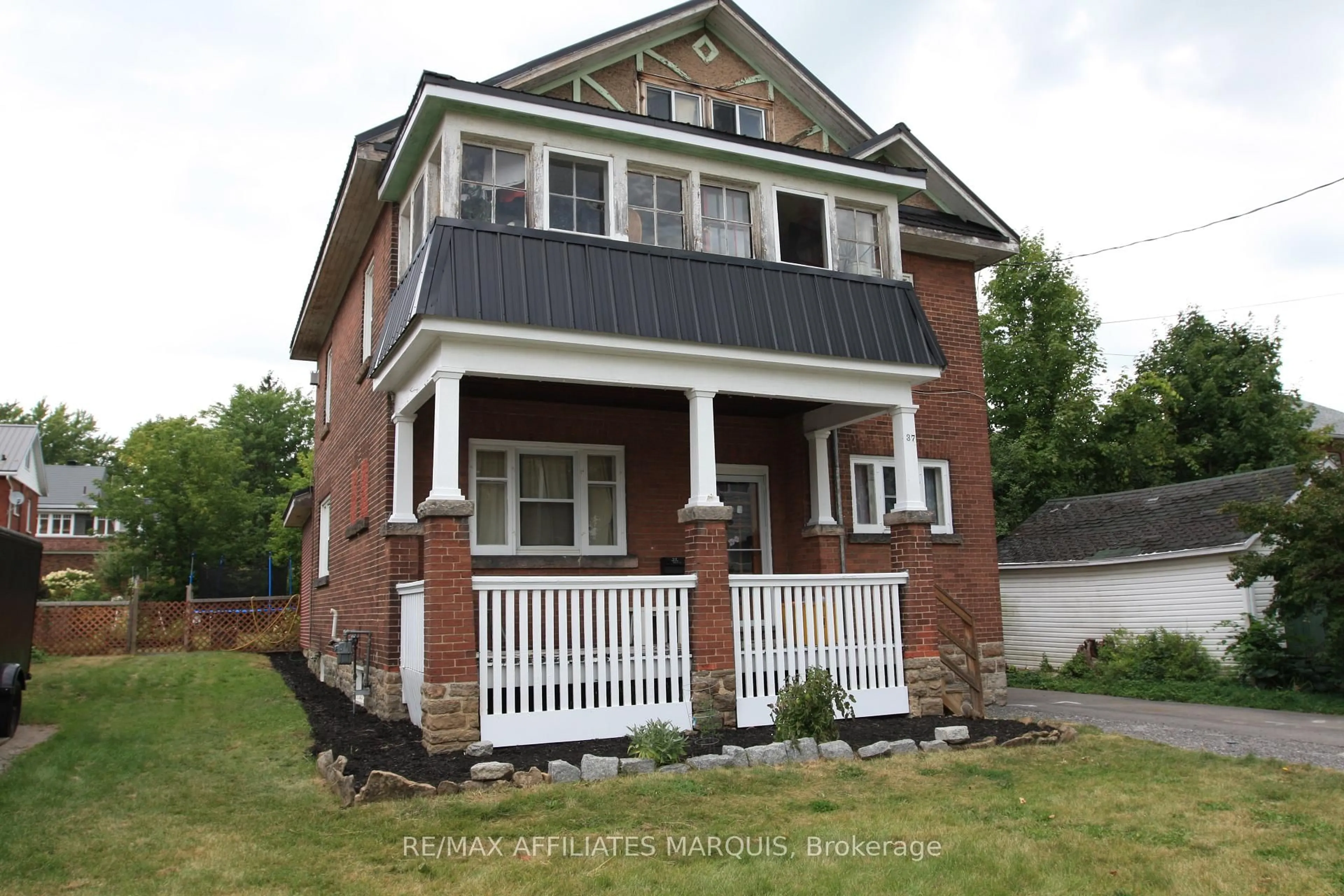 Home with brick exterior material, street for 37 Mcgill St, Smiths Falls Ontario K7A 3M8