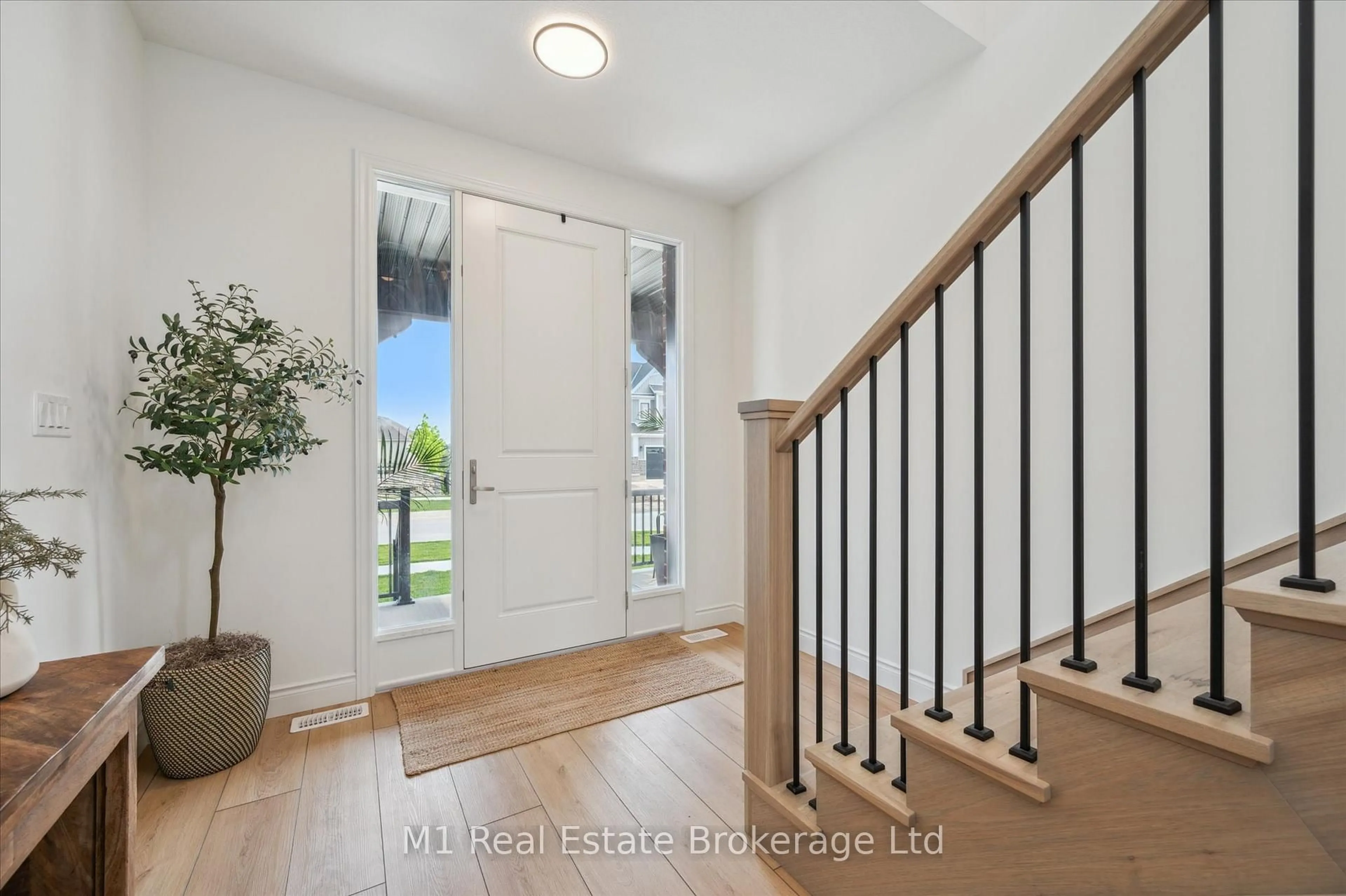 Indoor entryway for 184 Haylock Ave, Centre Wellington Ontario N0B 1S0