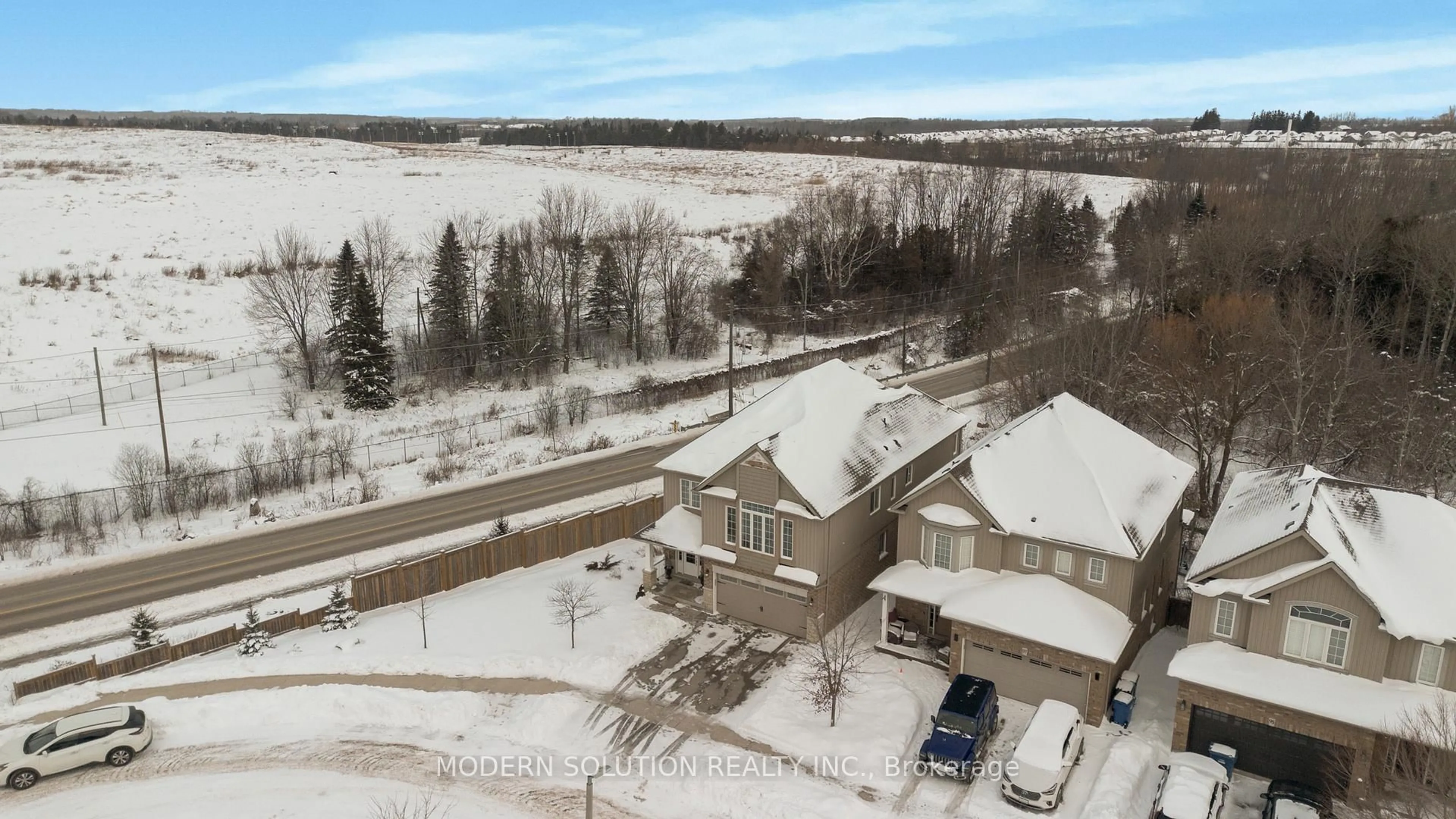 A pic from outside/outdoor area/front of a property/back of a property/a pic from drone, unknown for 99 Creighton Ave, Guelph Ontario N1E 0H8