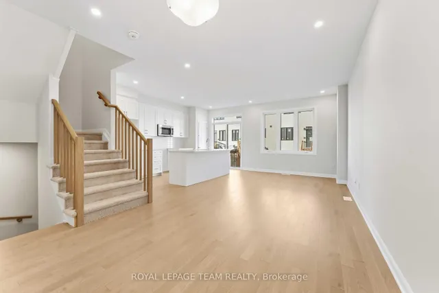 955 Locomotion Lane, Kanata 4