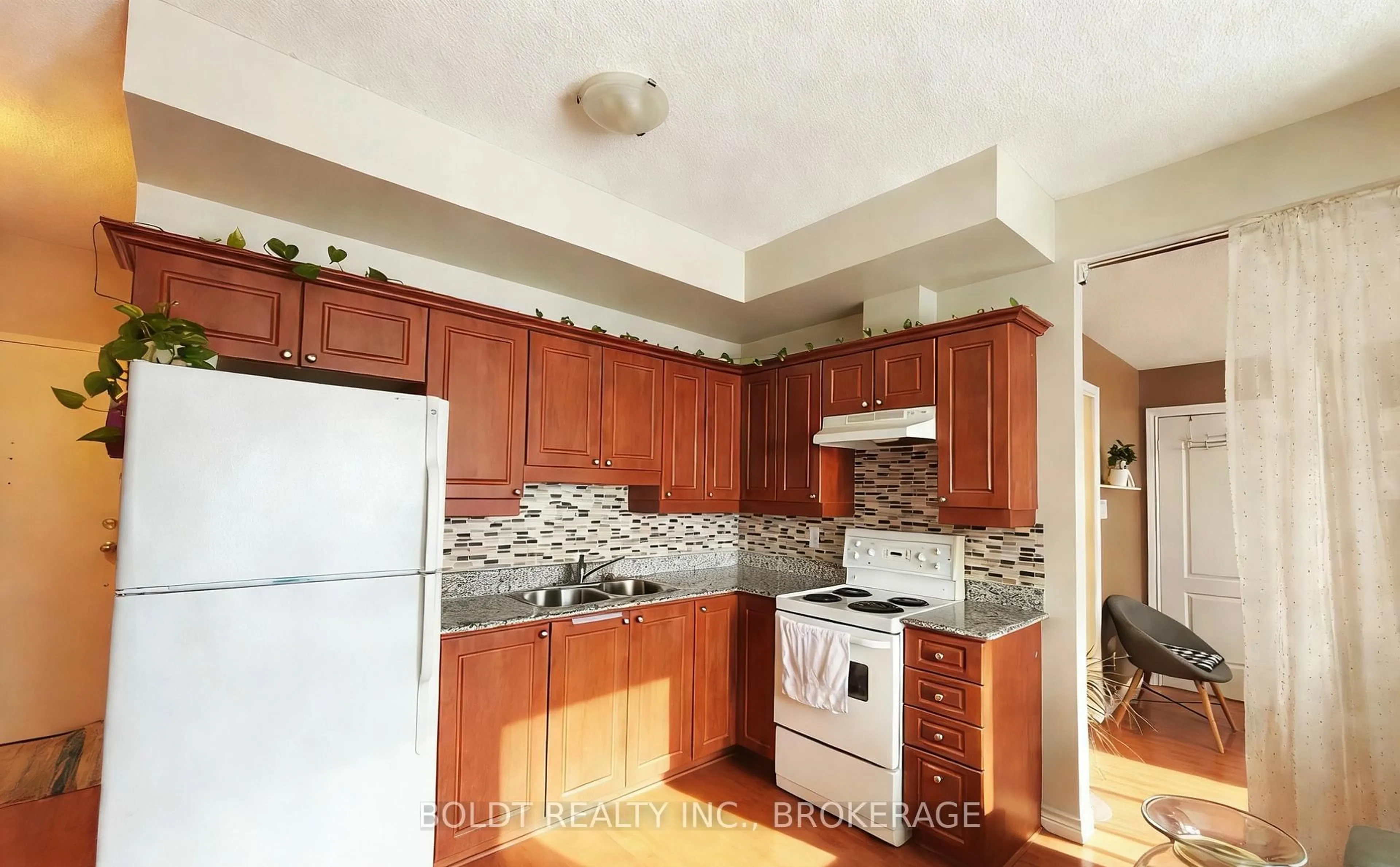 Standard kitchen, ceramic/tile floor for 135 James St S 304 St, Hamilton Ontario L8P 2Z6