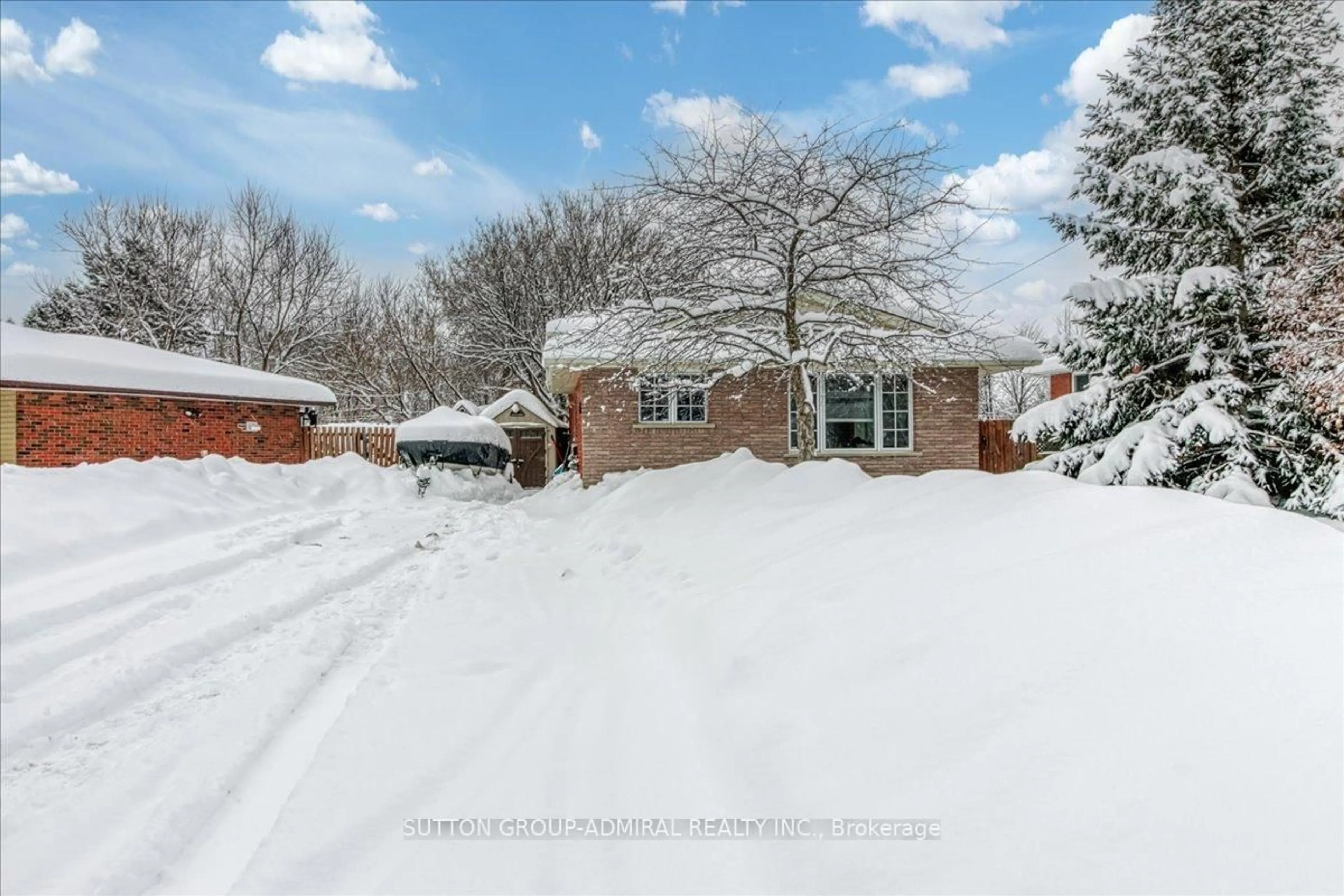 A pic from outside/outdoor area/front of a property/back of a property/a pic from drone, street for 31 Rio Rd, Sudbury Remote Area Ontario P3C 3A4