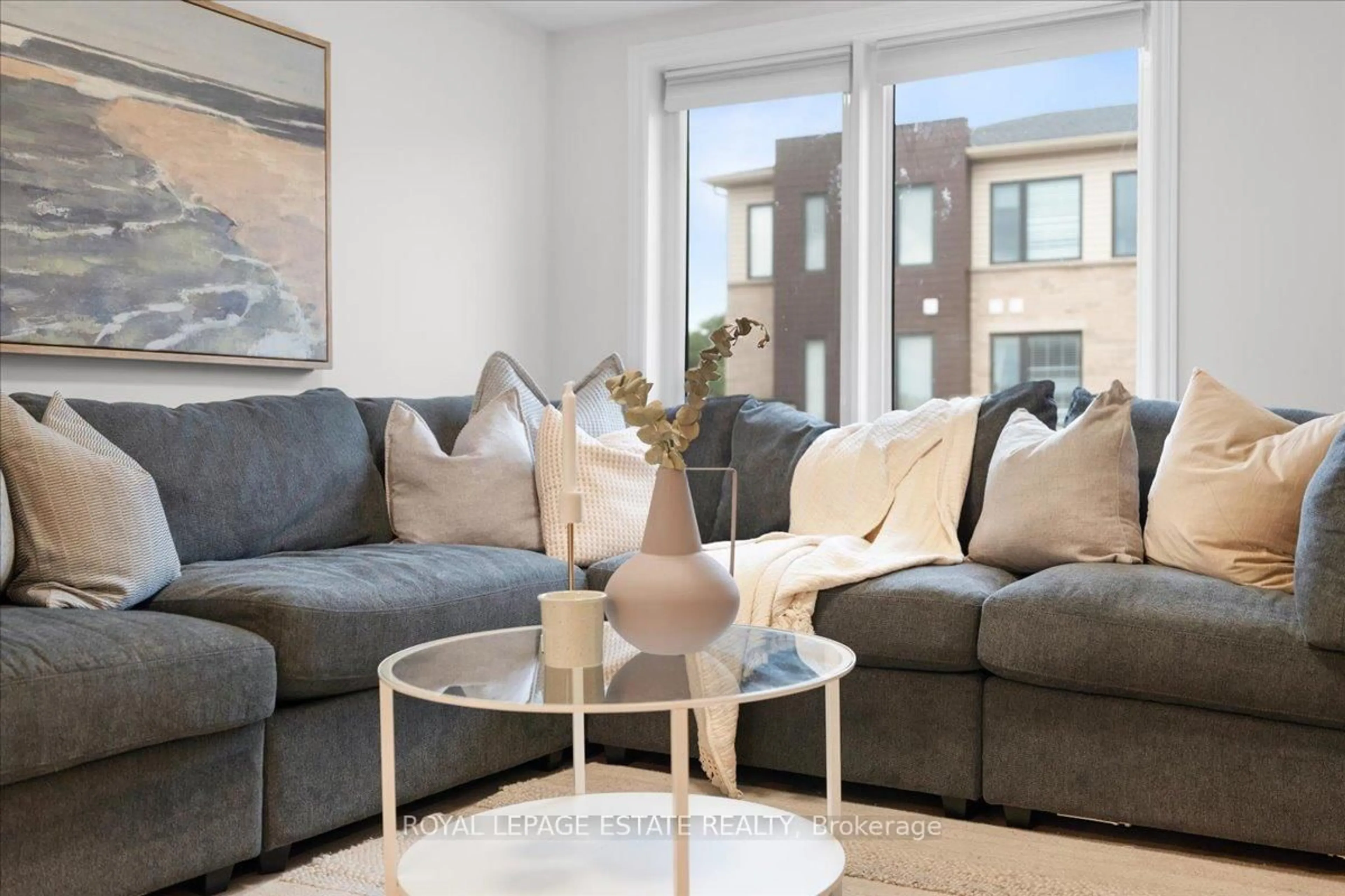 Living room with furniture, unknown for 39 Radison Lane, Hamilton Ontario L8H 0B5