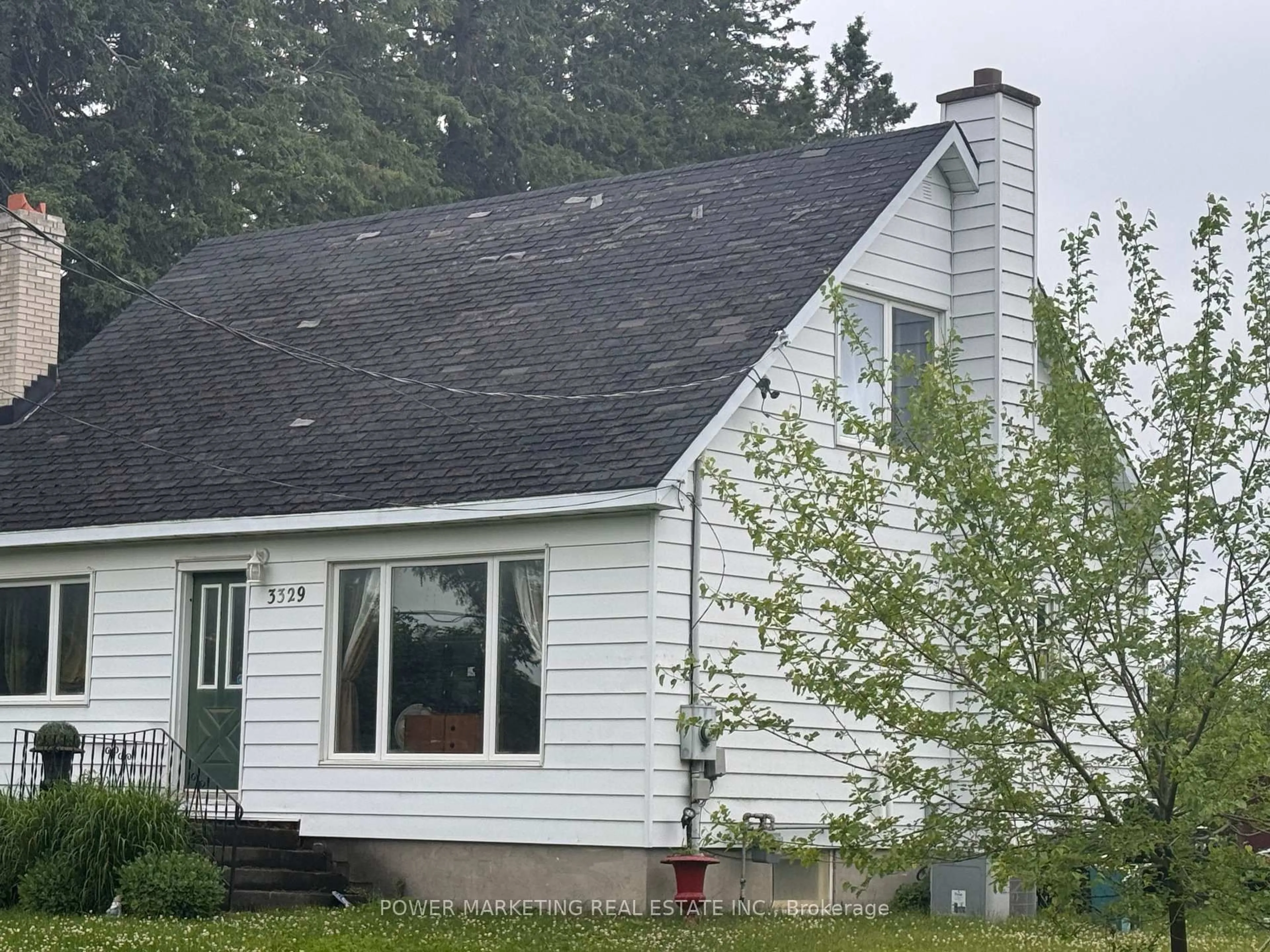 Home with vinyl exterior material, street for 3329 Navan Rd, Ottawa Ontario K1W 0K7