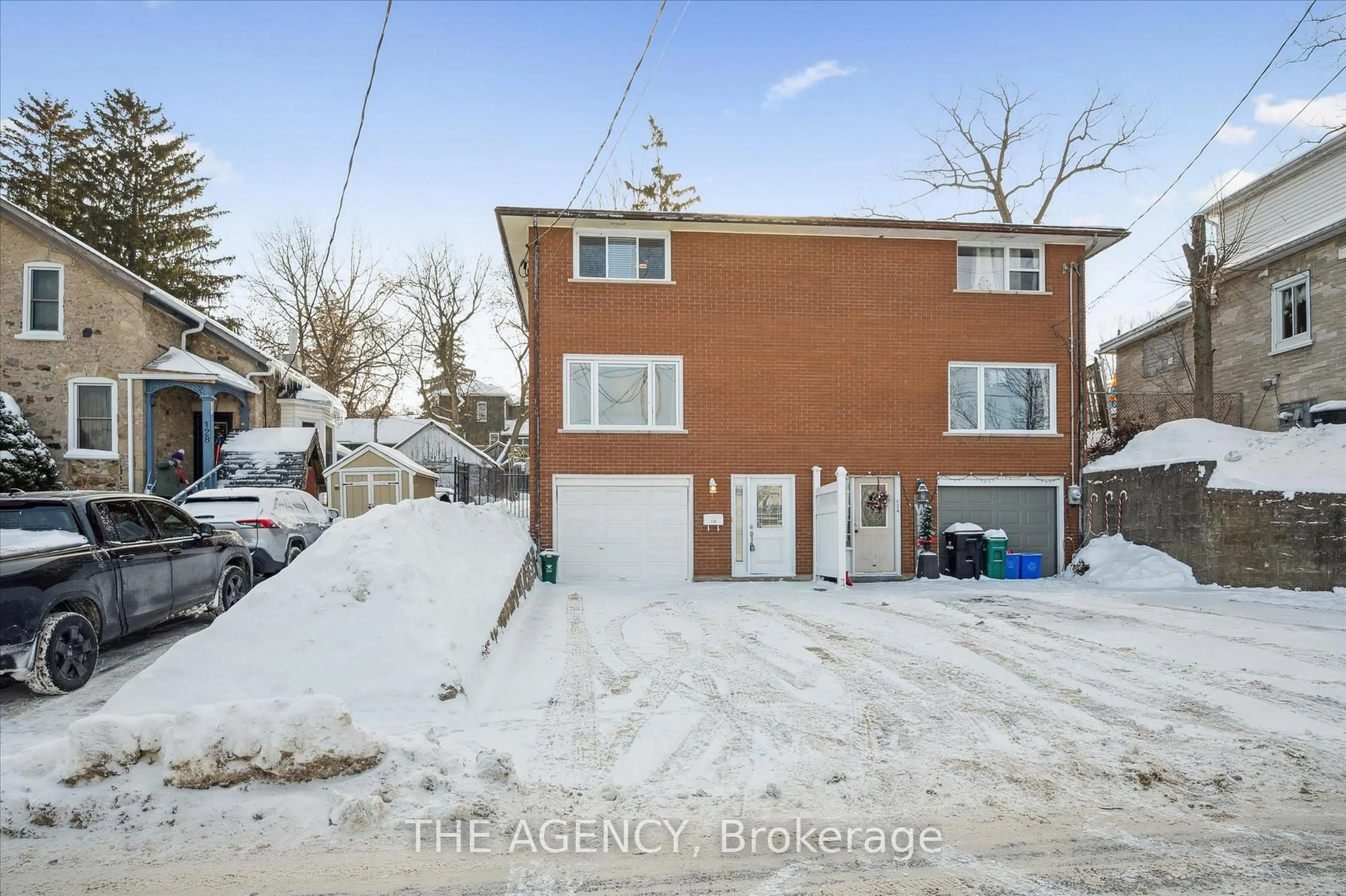Unknown for 126 Queen St, Cambridge Ontario N3C 2B2