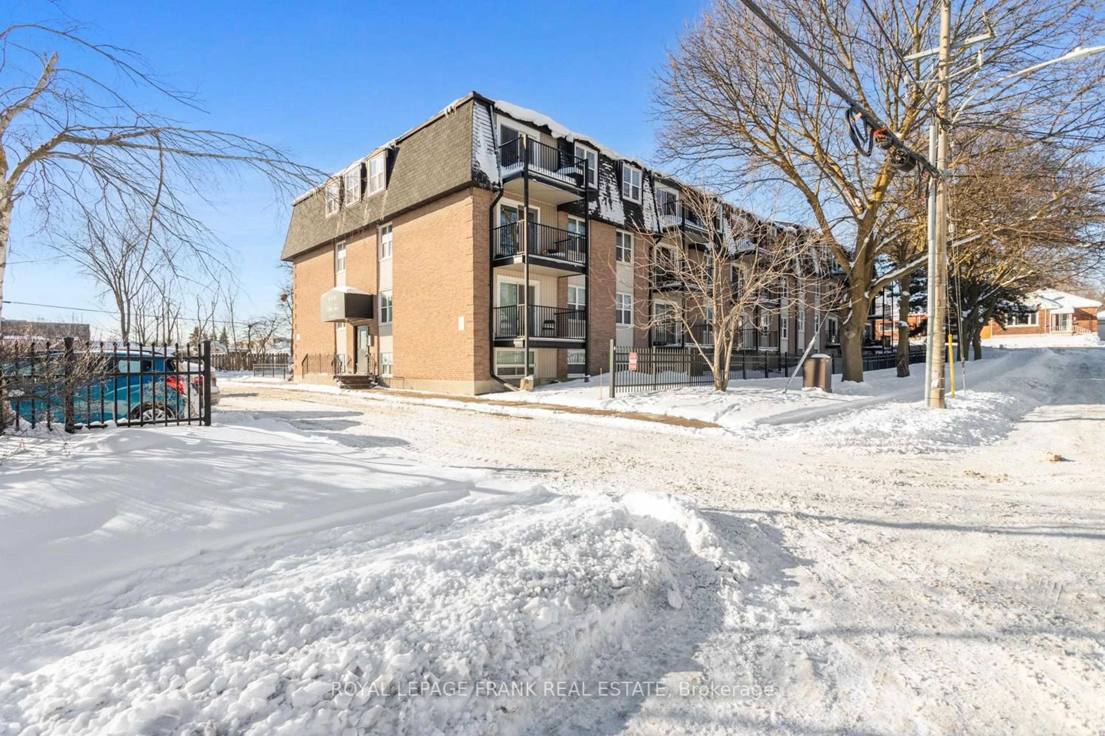 Unknown for 25 College St #305, Belleville Ontario K8P 2E3