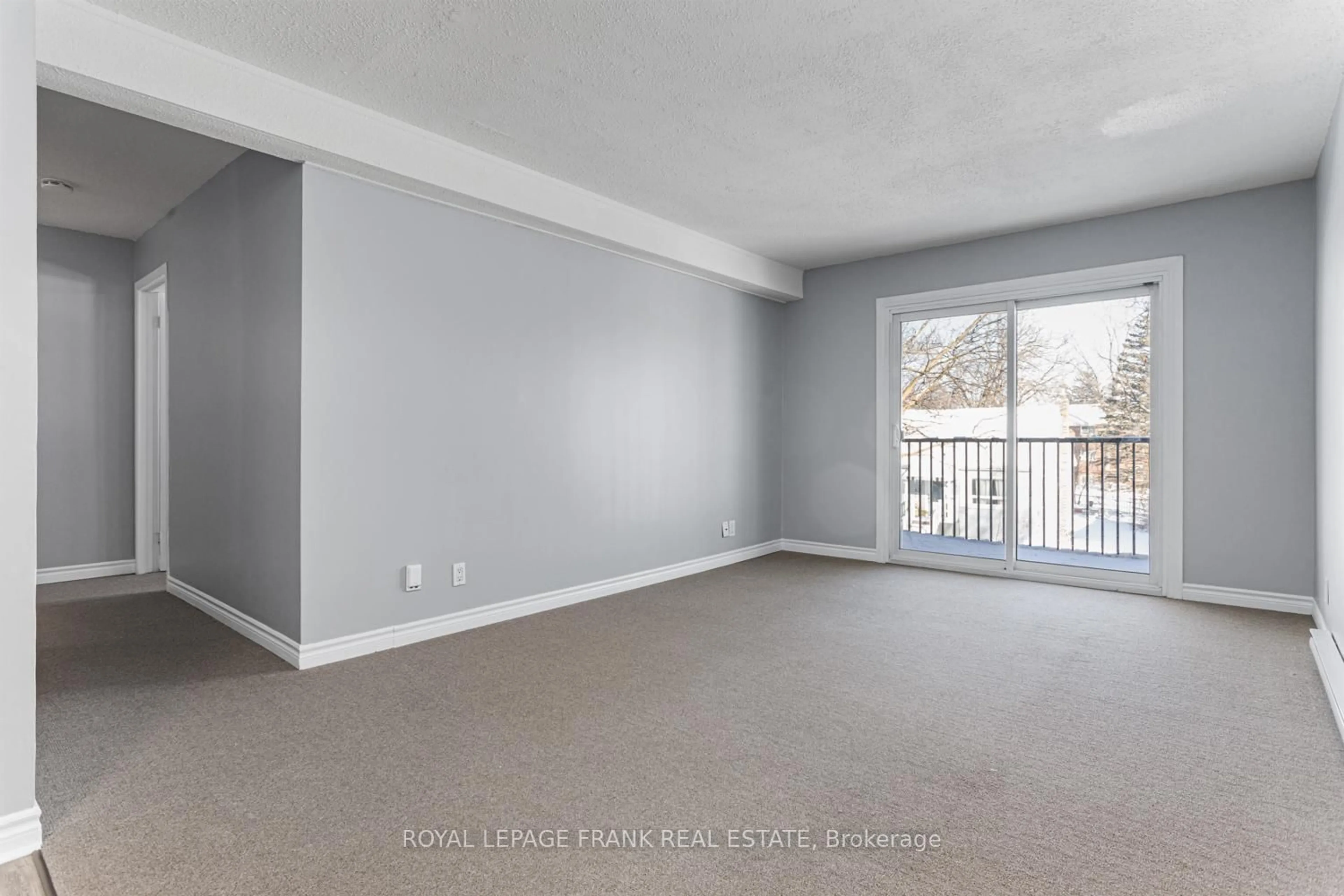 A pic of a room for 25 College St #305, Belleville Ontario K8P 2E3