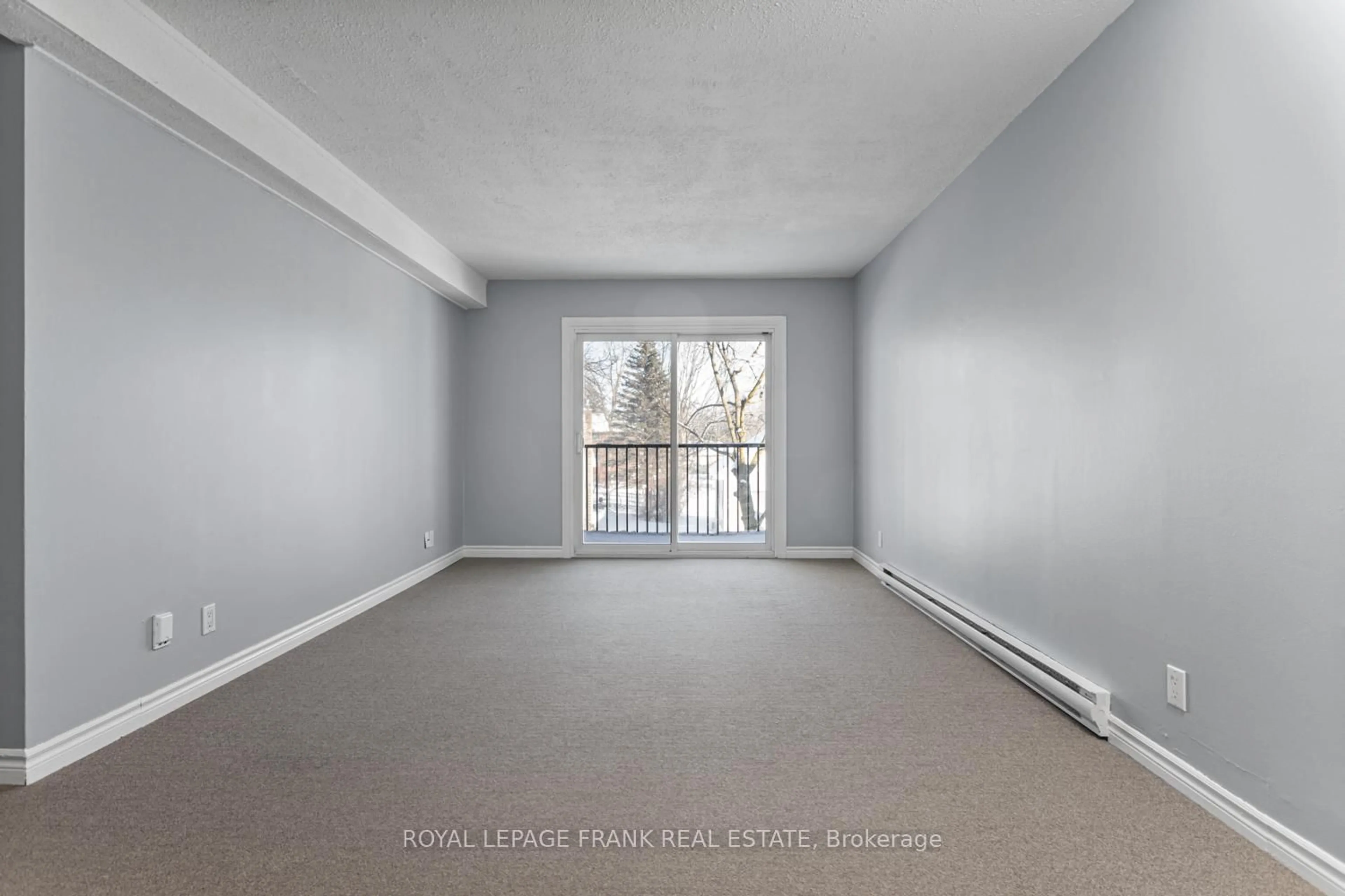 A pic of a room for 25 College St #305, Belleville Ontario K8P 2E3