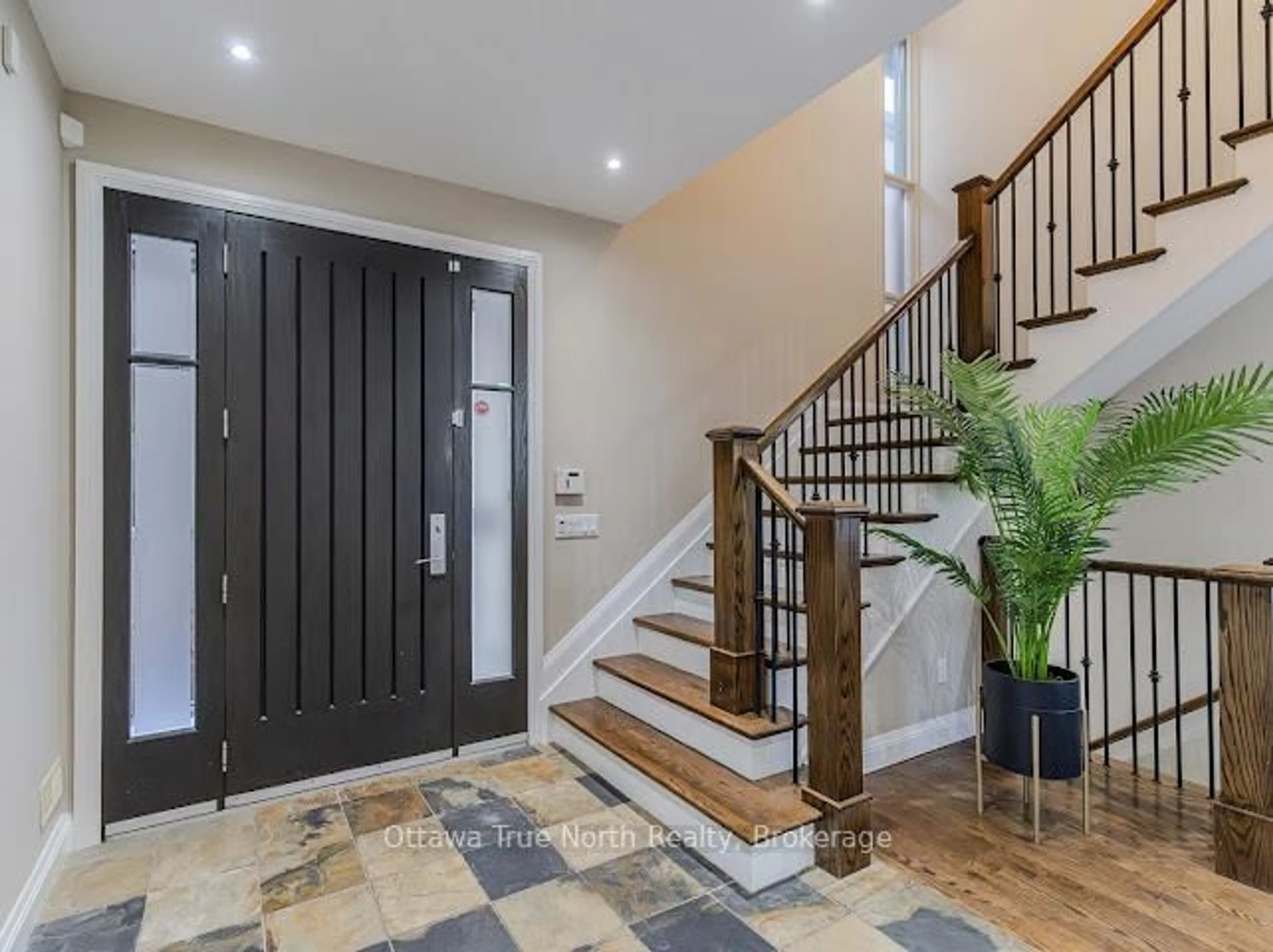 Indoor entryway for 105 Black Maple Private, Ottawa Ontario K1M 0J3