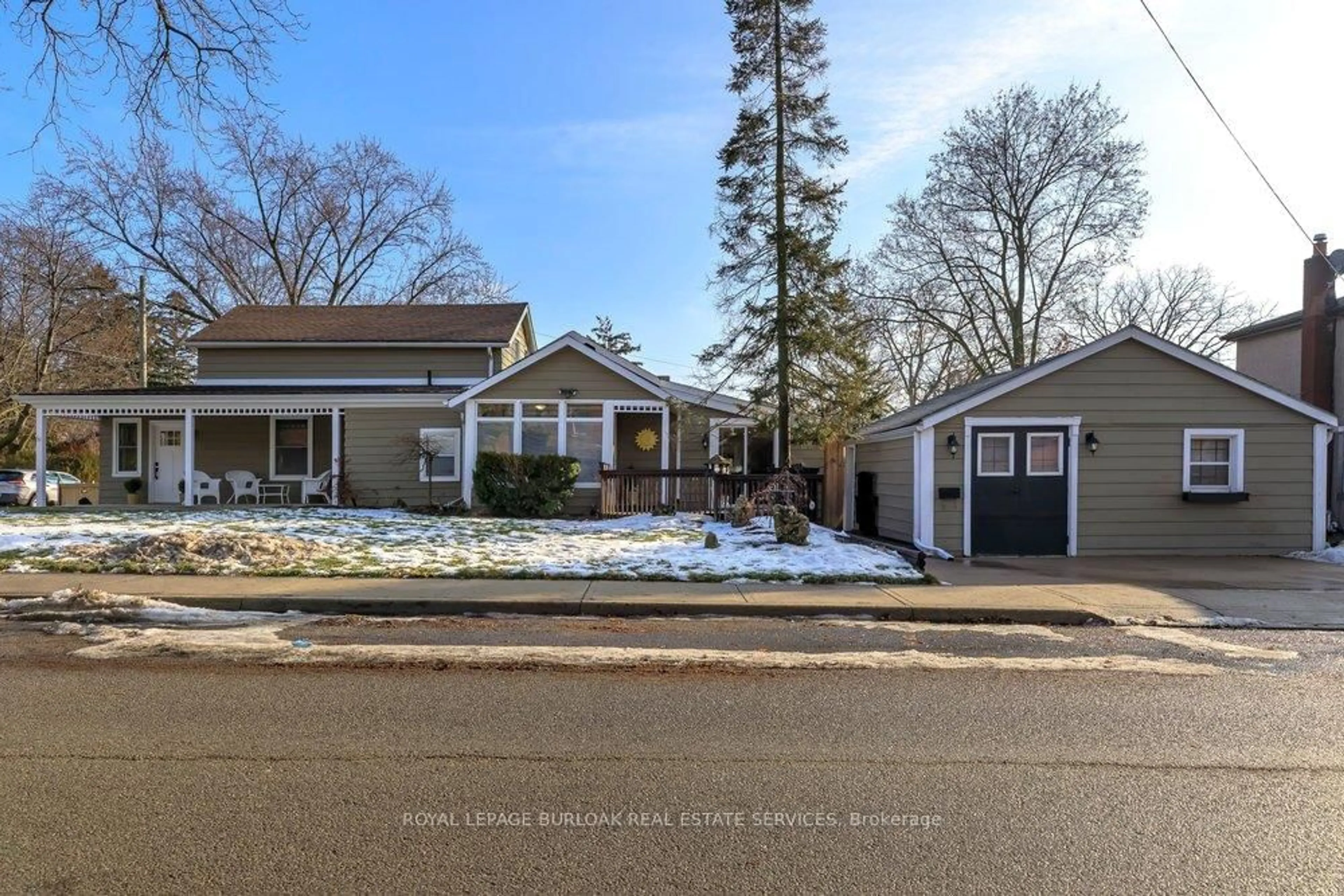 Unknown for 44 James St, Hamilton Ontario L9H 2J6