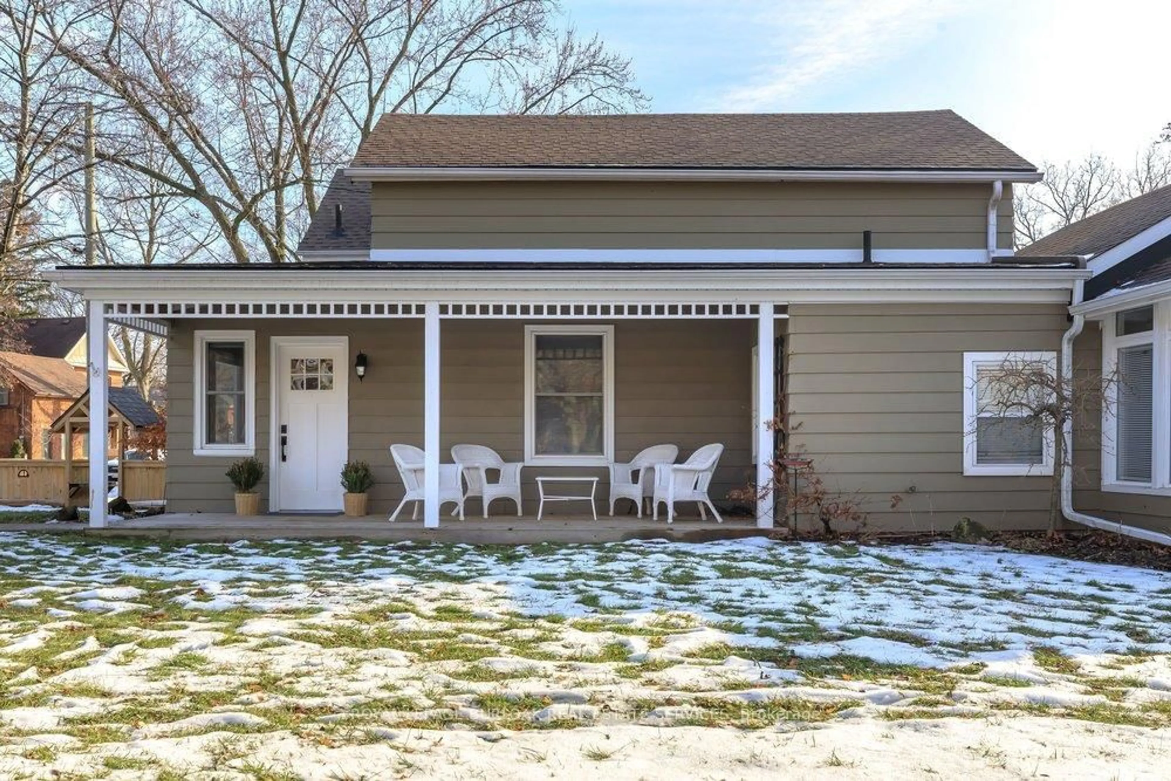 Home with vinyl exterior material, street for 44 James St, Hamilton Ontario L9H 2J6