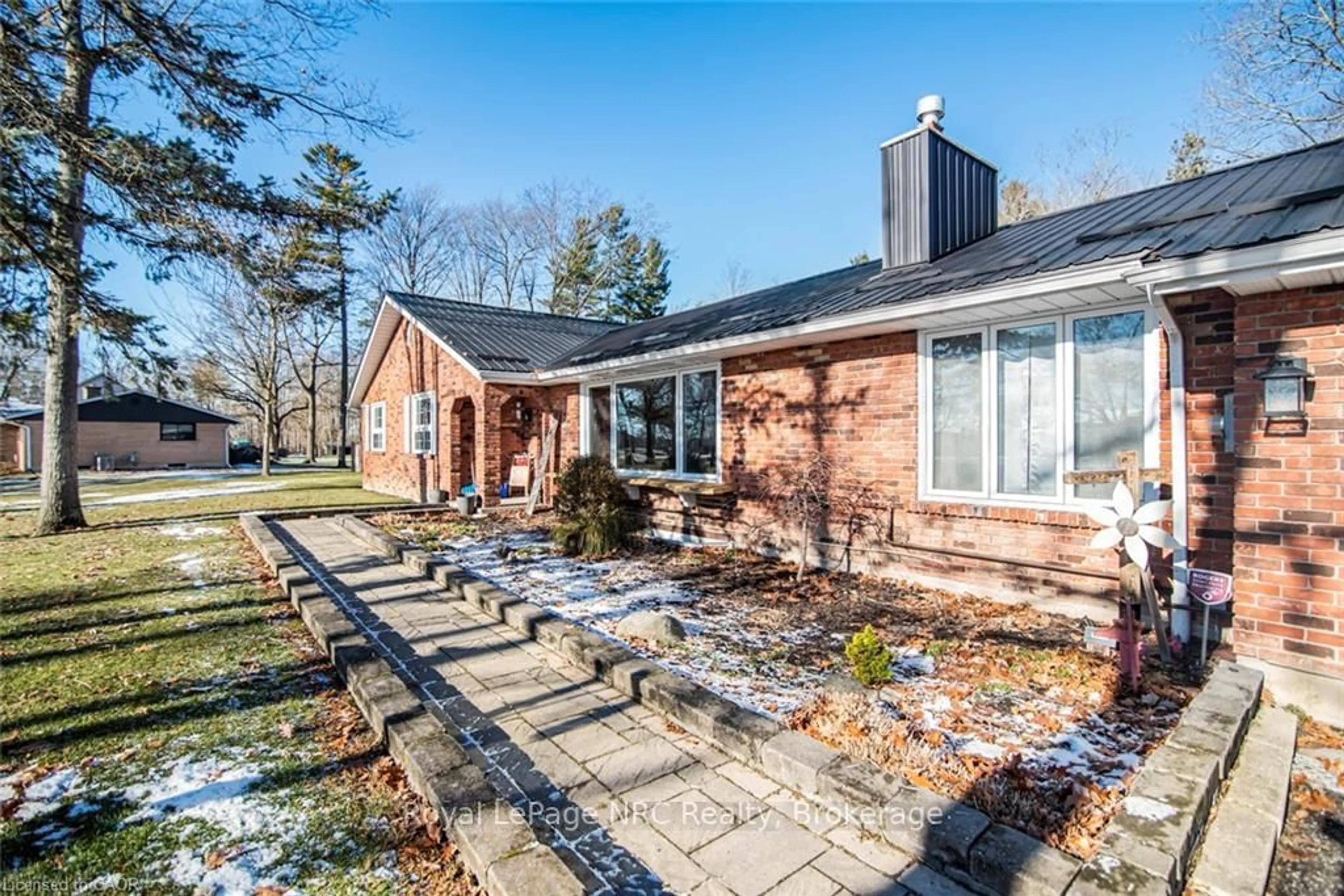 Home with brick exterior material, unknown for 7087 Rainham Rd, Haldimand Ontario N1A 2W8