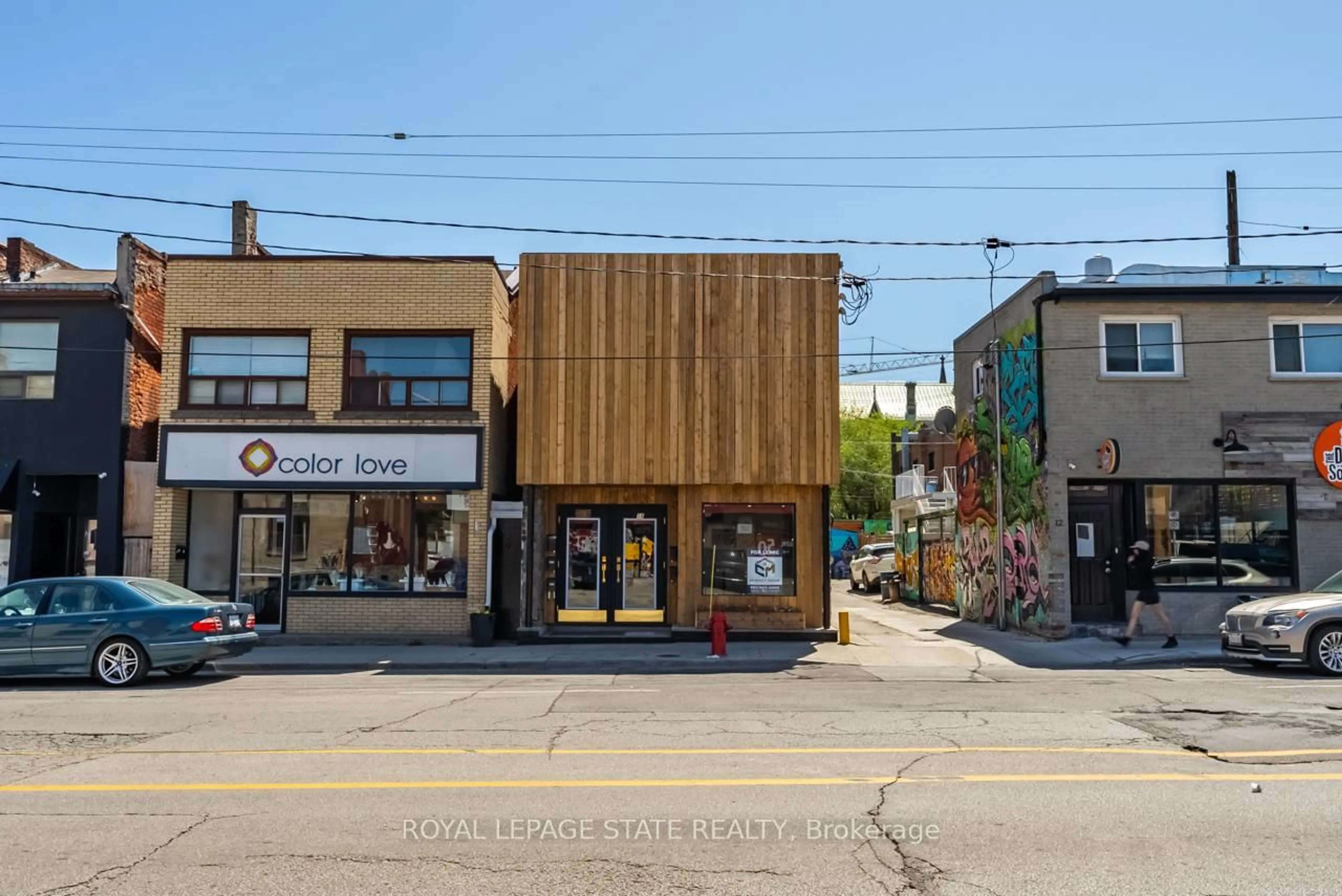 Unknown for 18 Barton St, Hamilton Ontario L8L 2V5