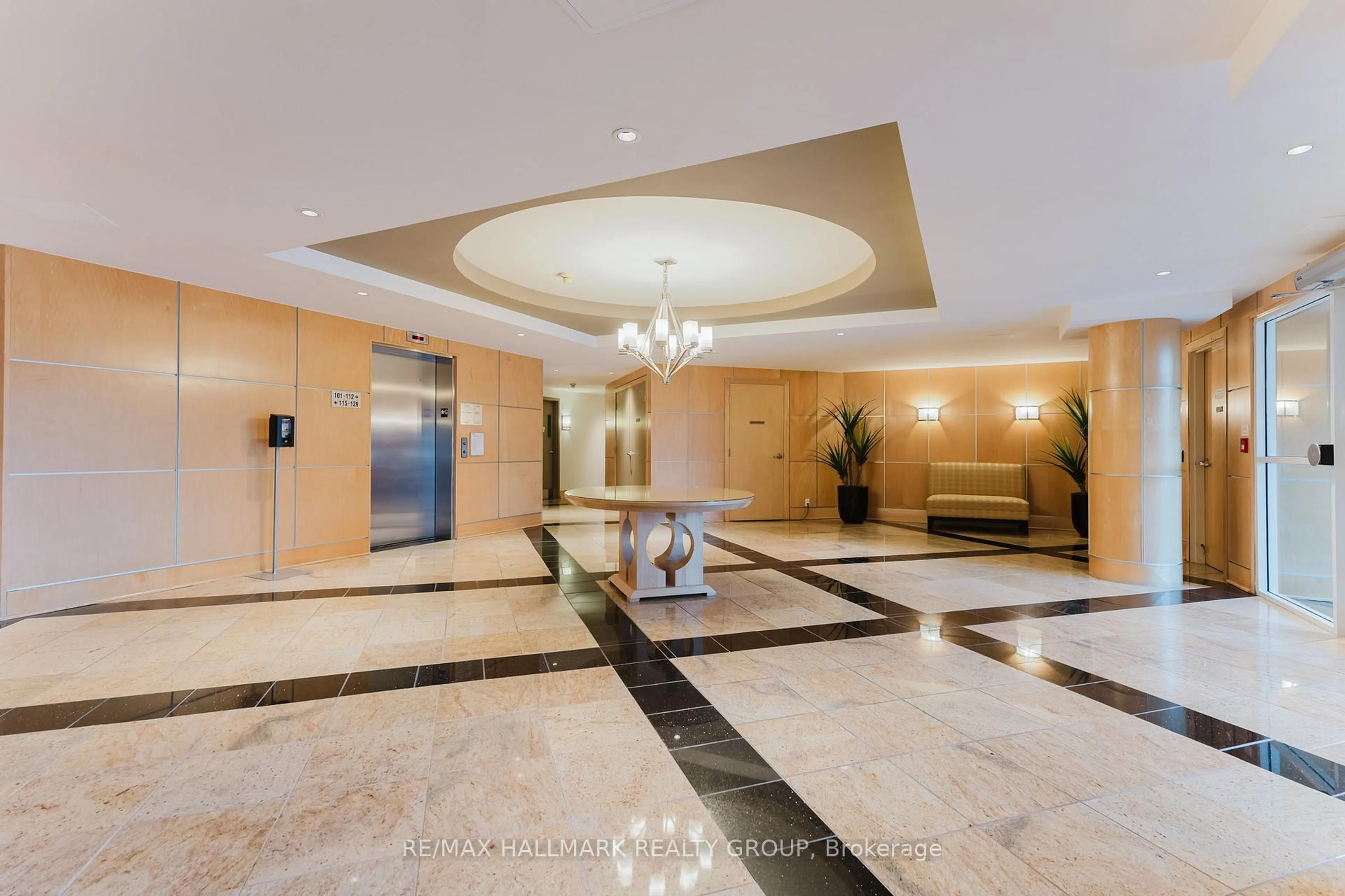 Lobby for 205 Bolton St #129, Ottawa Ontario K1N 1K7