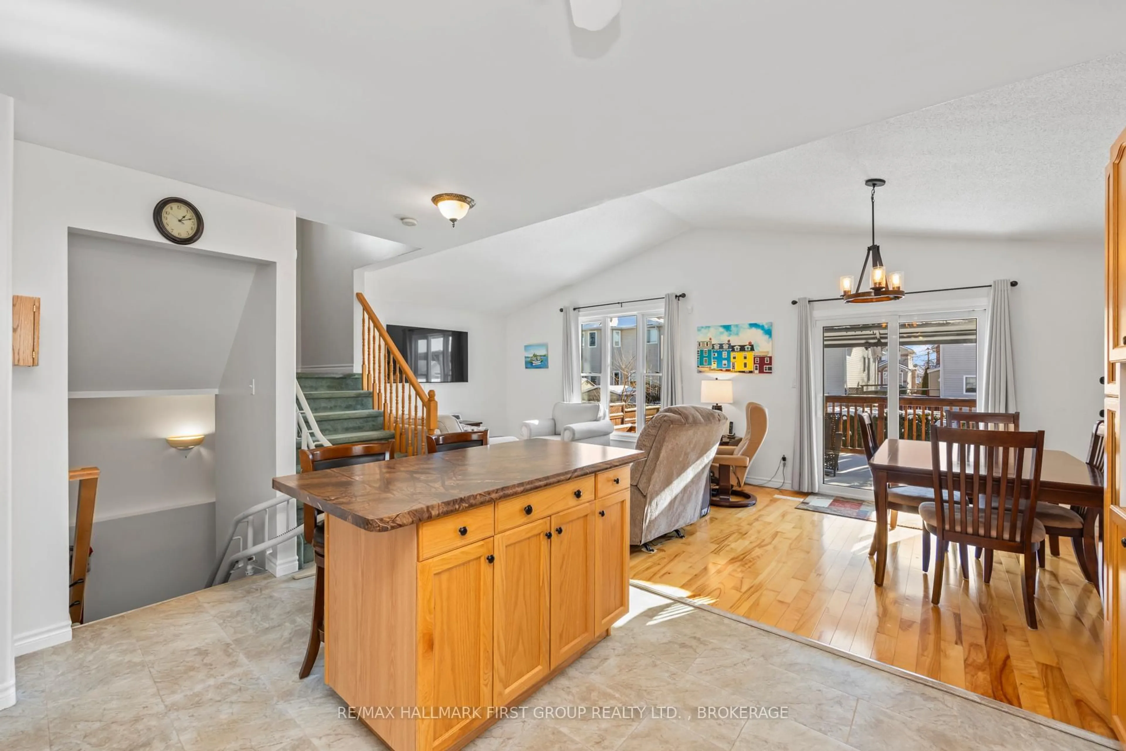 Open concept kitchen, ceramic/tile floor for 979 Rainbow Cres, Kingston Ontario K7K 7J3