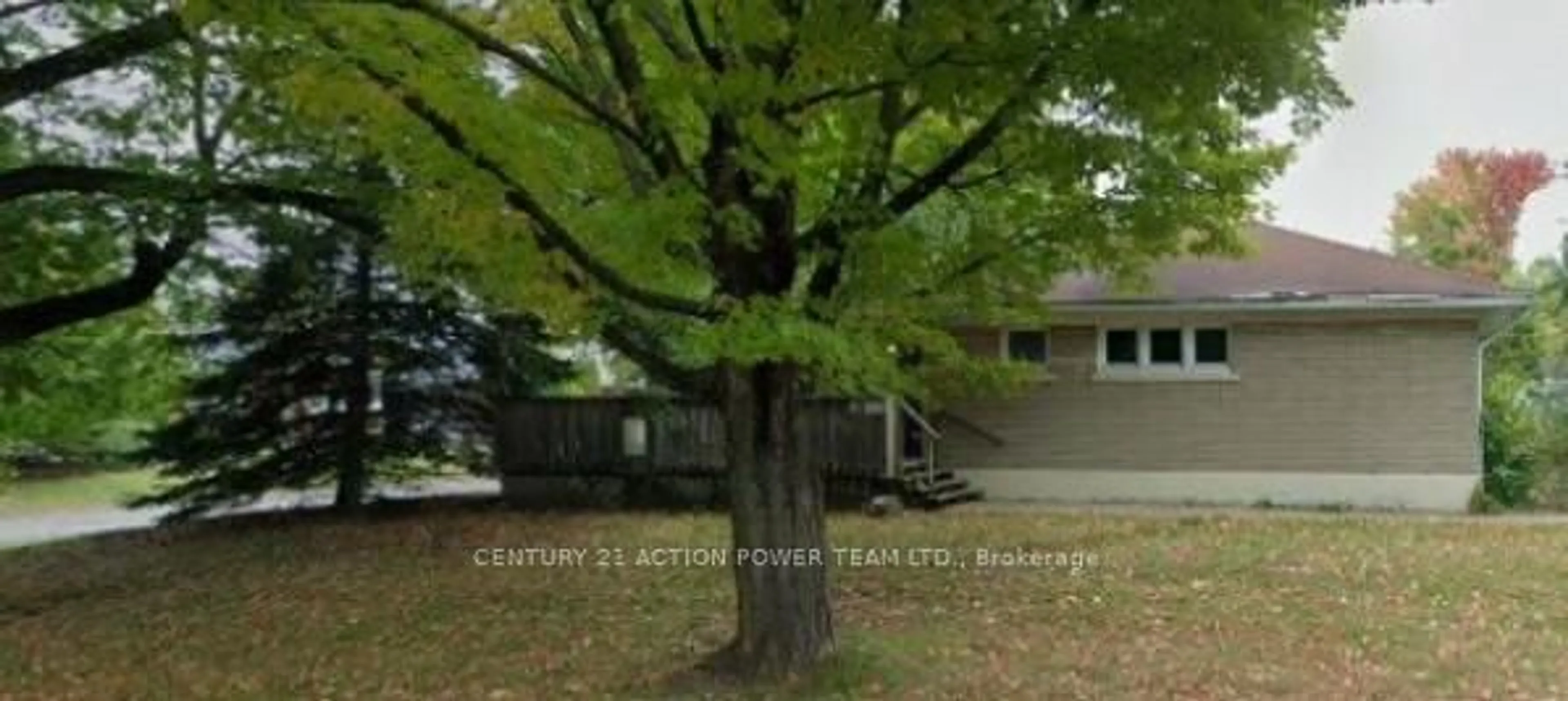 Blurry image for 2009 Arch St, Ottawa Ontario K1G 2G9