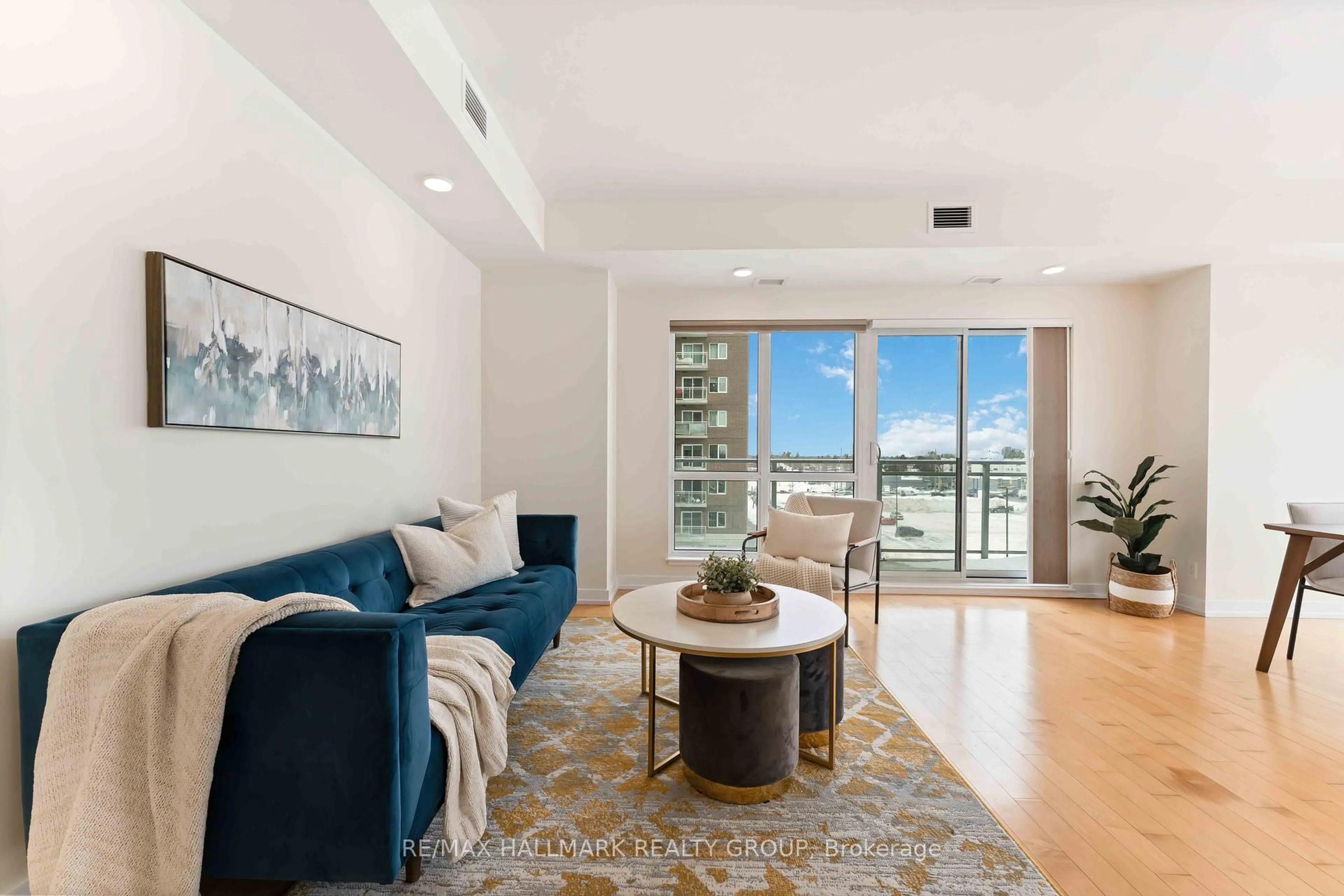 Living room with furniture, unknown for 330 TITAN Private #510, Ottawa Ontario K2G 1G3