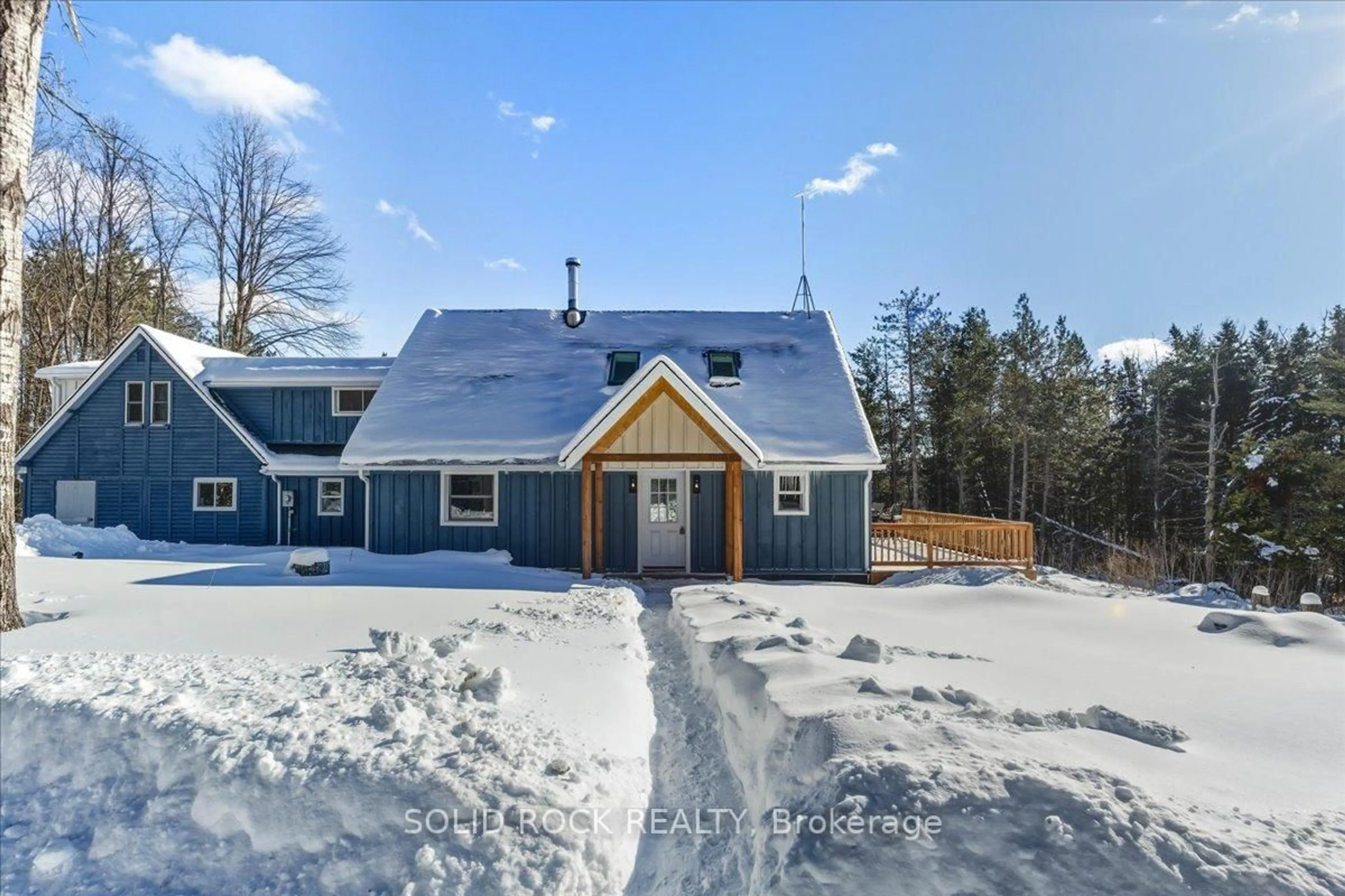 A pic from outside/outdoor area/front of a property/back of a property/a pic from drone, unknown for 1802 Centre Line Rd, Limoges Ontario K0K 2M0