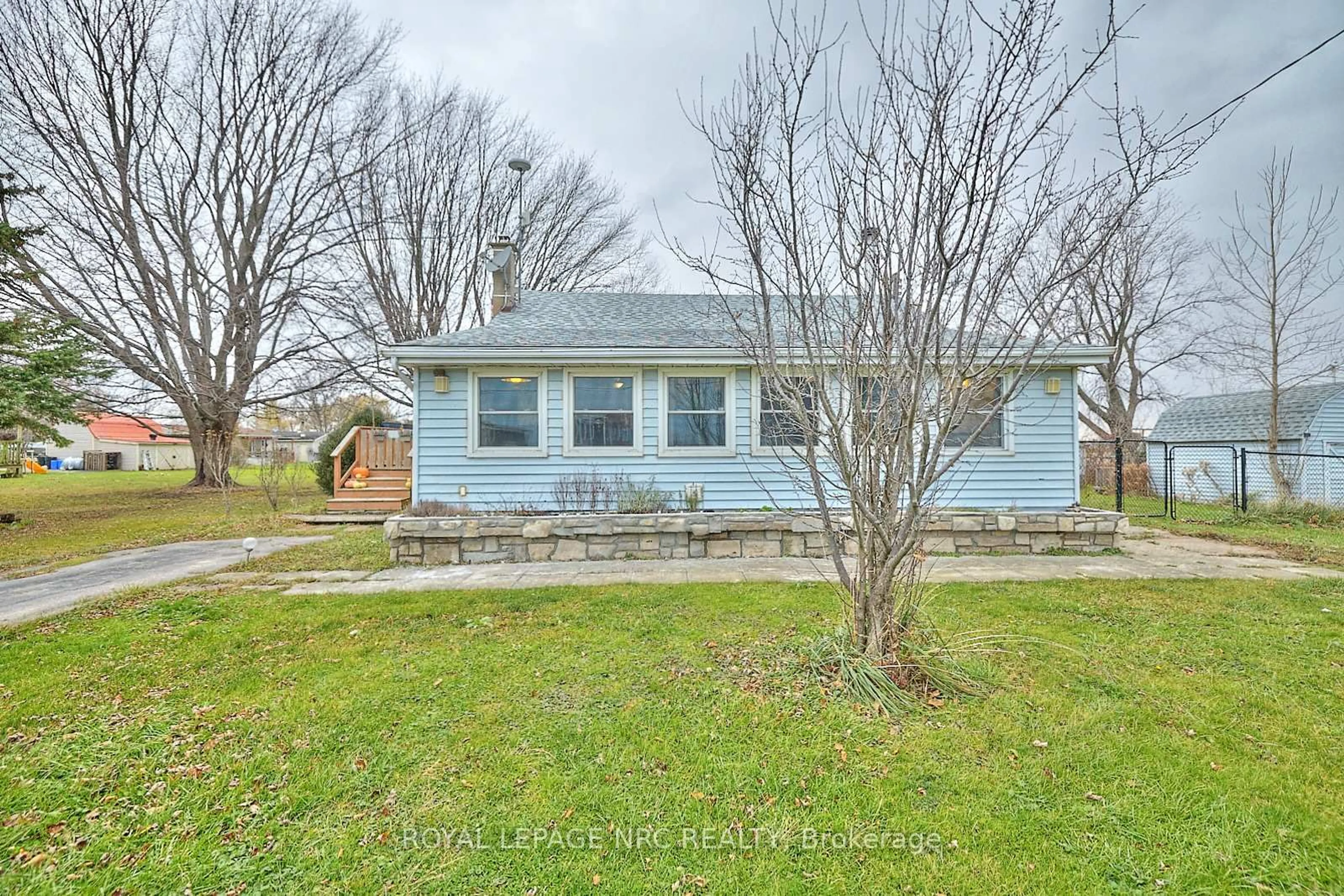 A pic from outside/outdoor area/front of a property/back of a property/a pic from drone, street for 48 Derner Line, Haldimand Ontario N0A 1K0