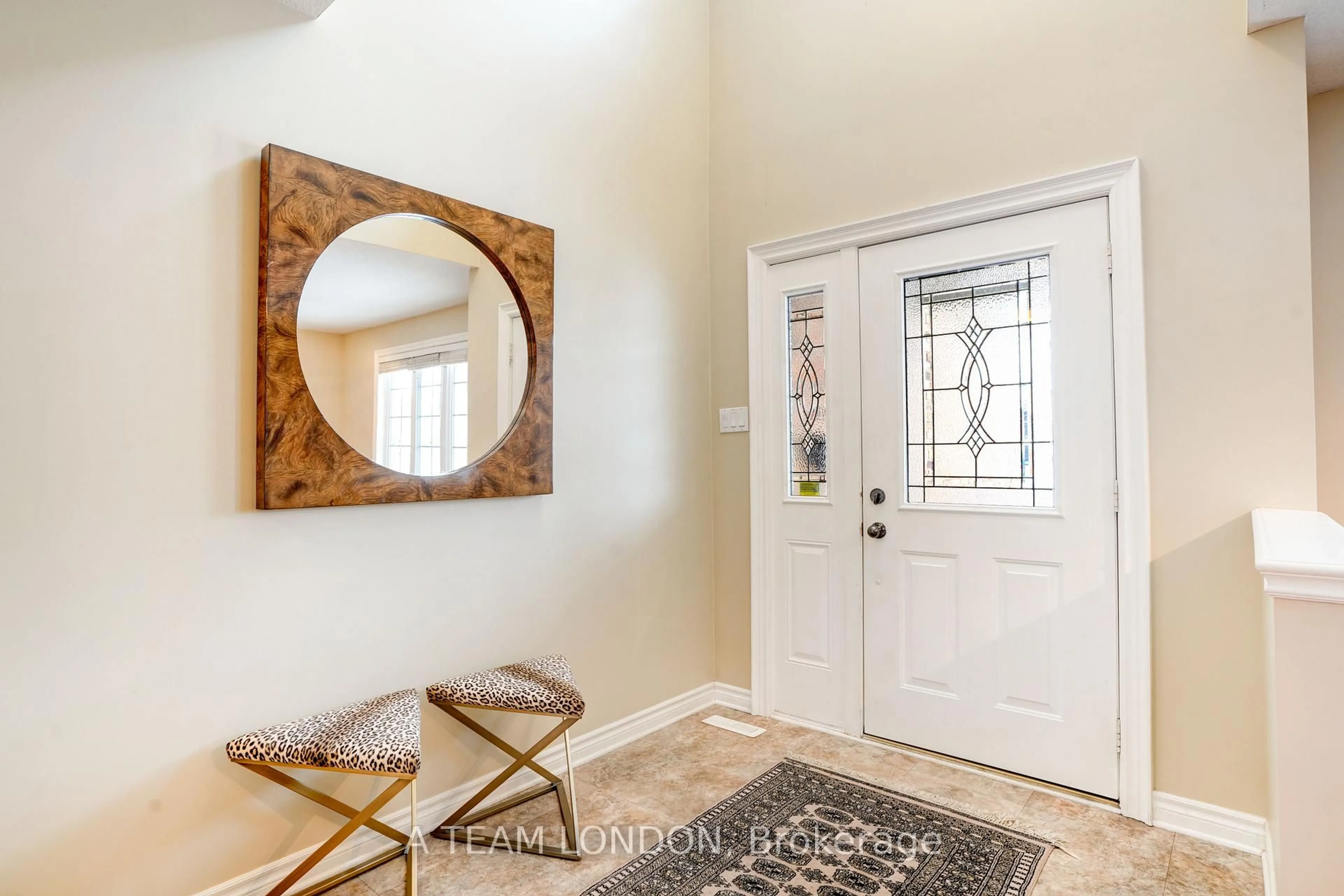 Indoor entryway for 1845 Milestone Rd, London North Ontario N5X 2G1