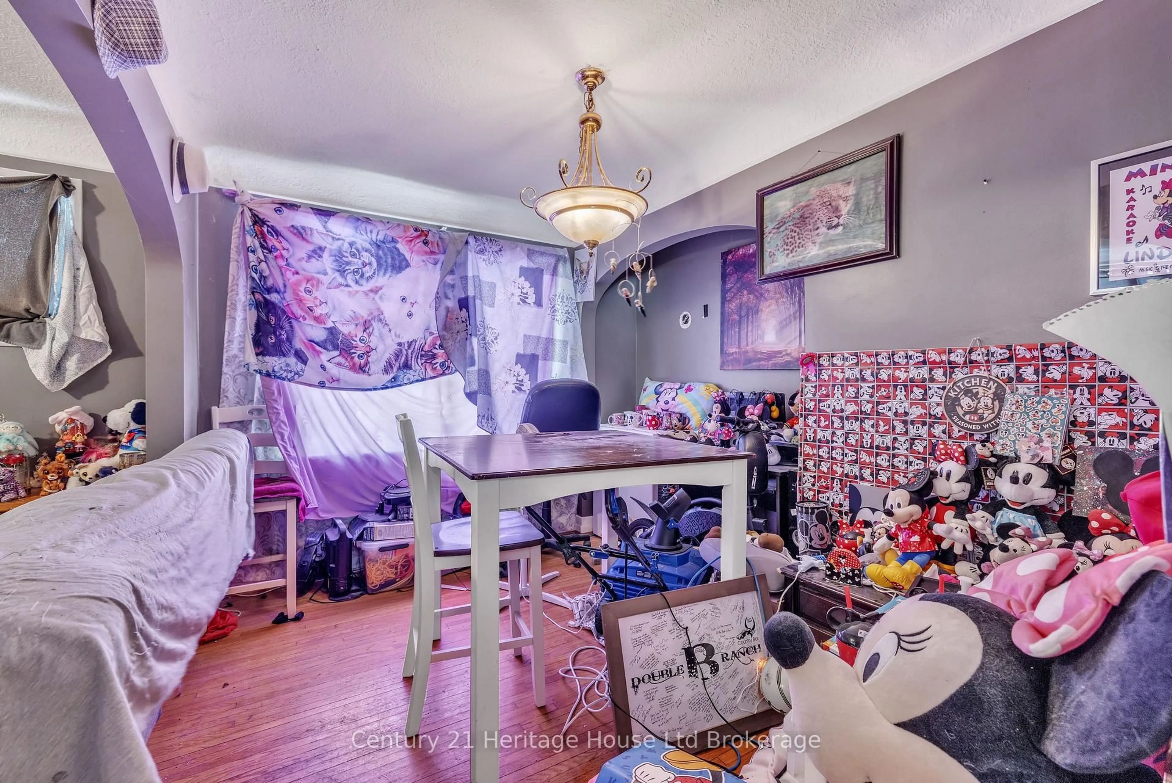 A pic of a room for 335 Wellington St, Woodstock Ontario N4S 6S6