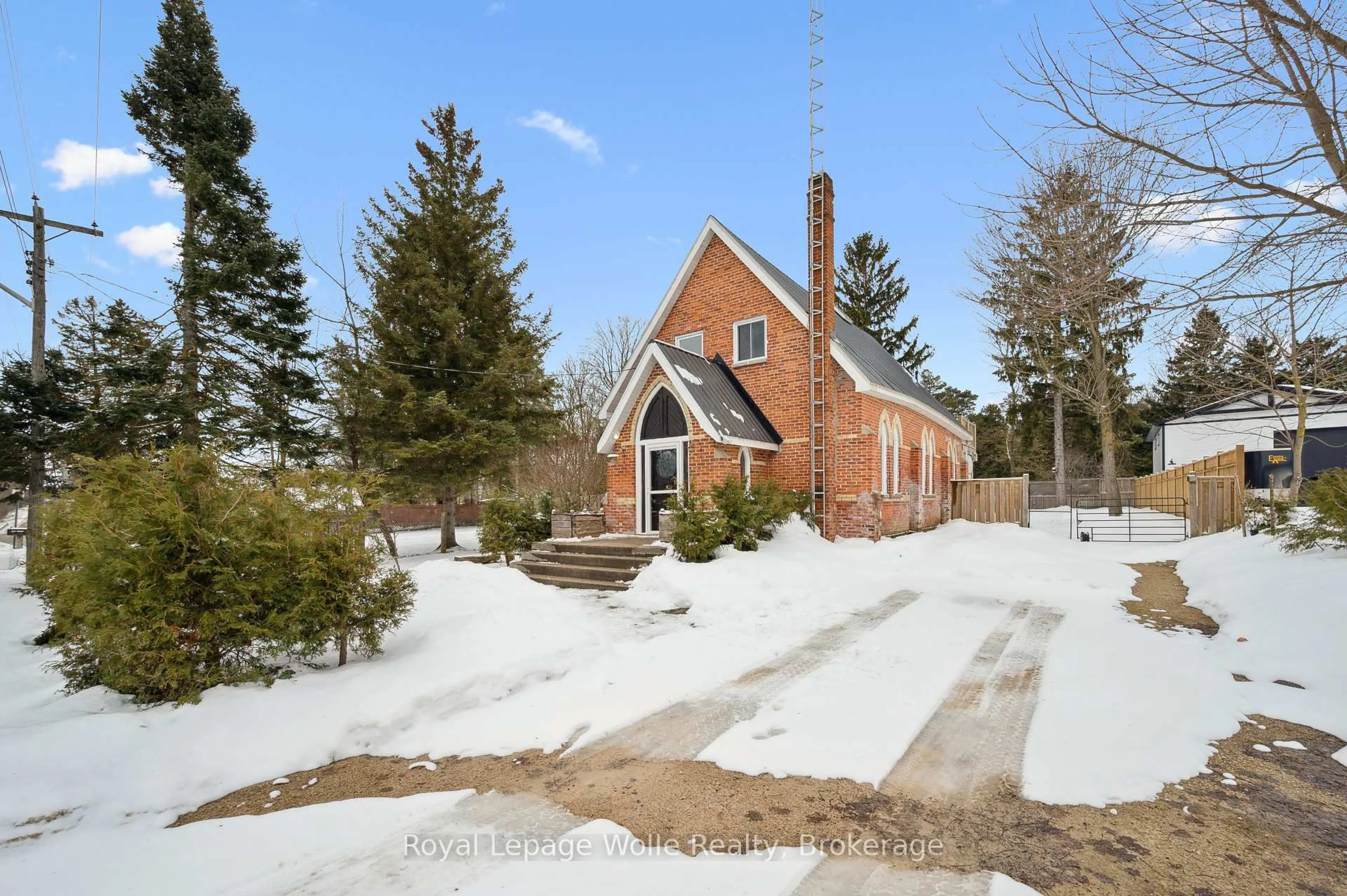 Home with brick exterior material, street for 8946 Wellington Road 16, Wellington North Ontario N0G 2E0