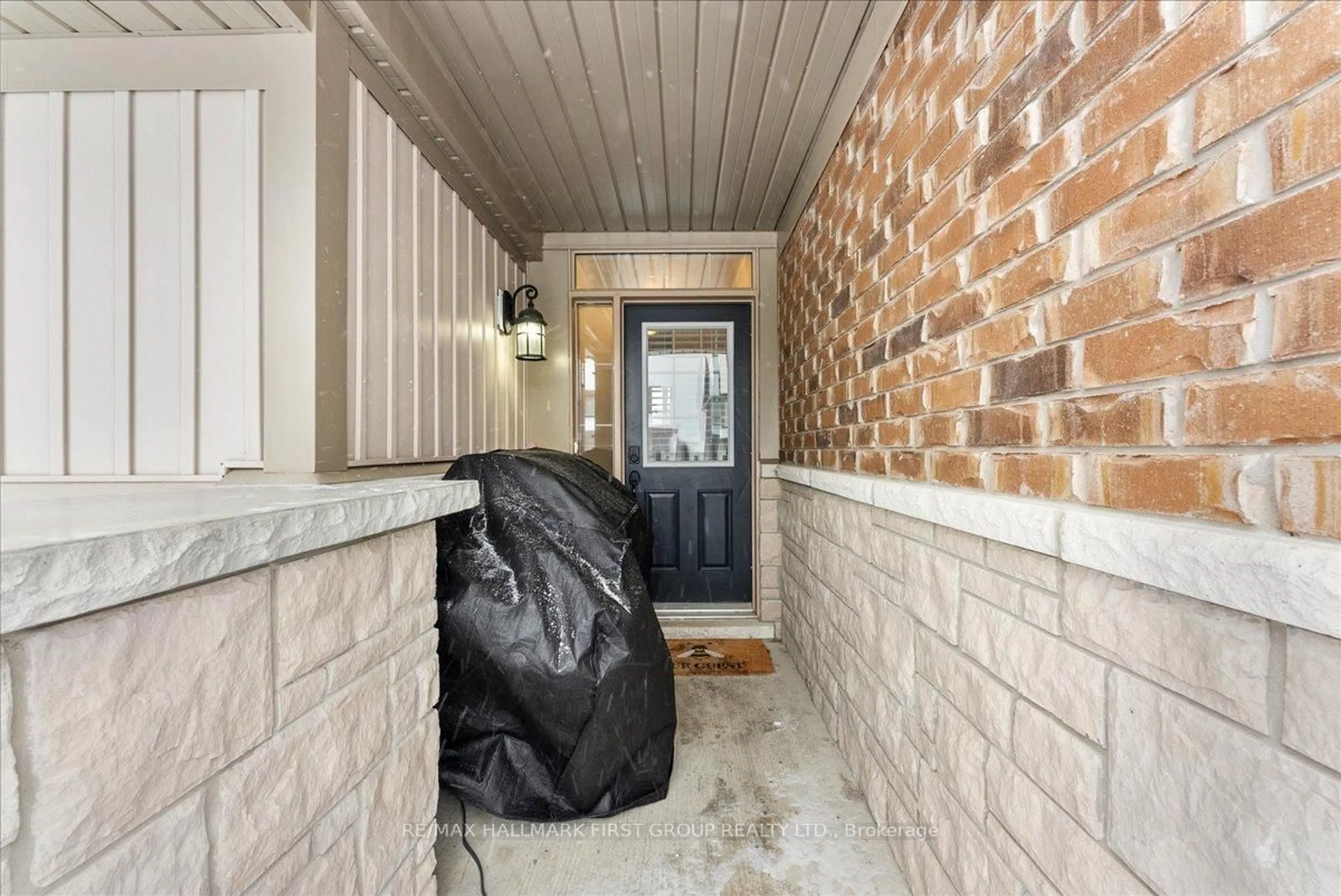 Indoor entryway for 20 Northhill Ave, Cavan Monaghan Ontario L0A 1G0