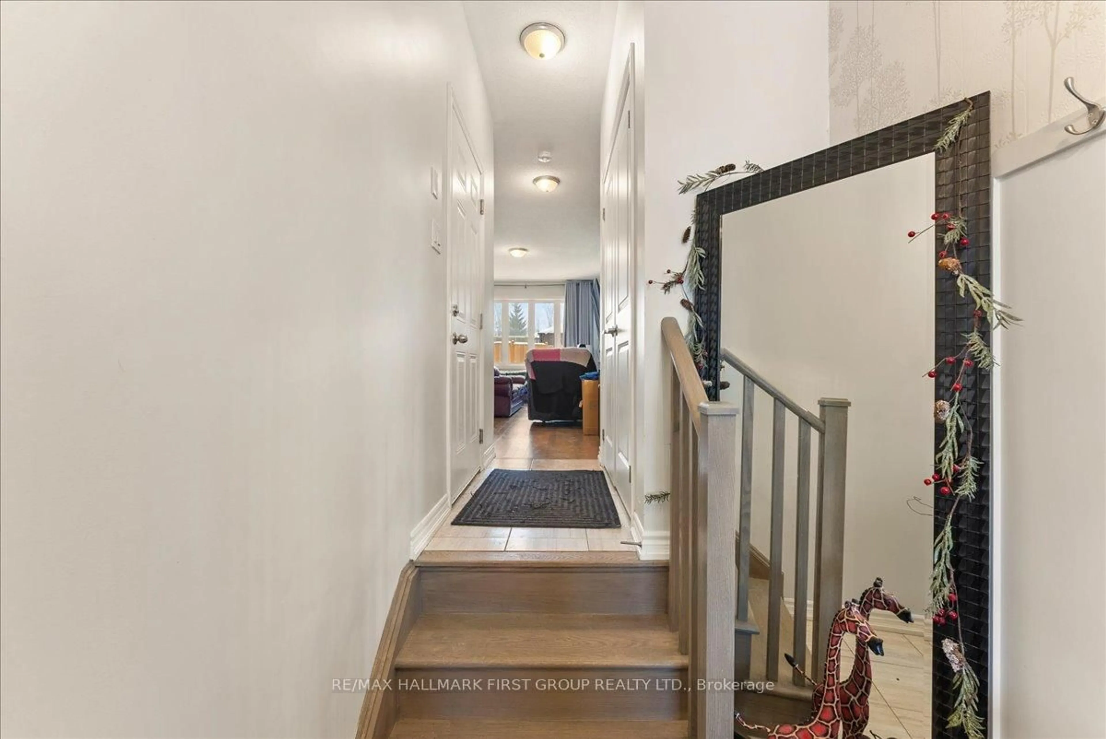 Indoor foyer for 20 Northhill Ave, Cavan Monaghan Ontario L0A 1G0